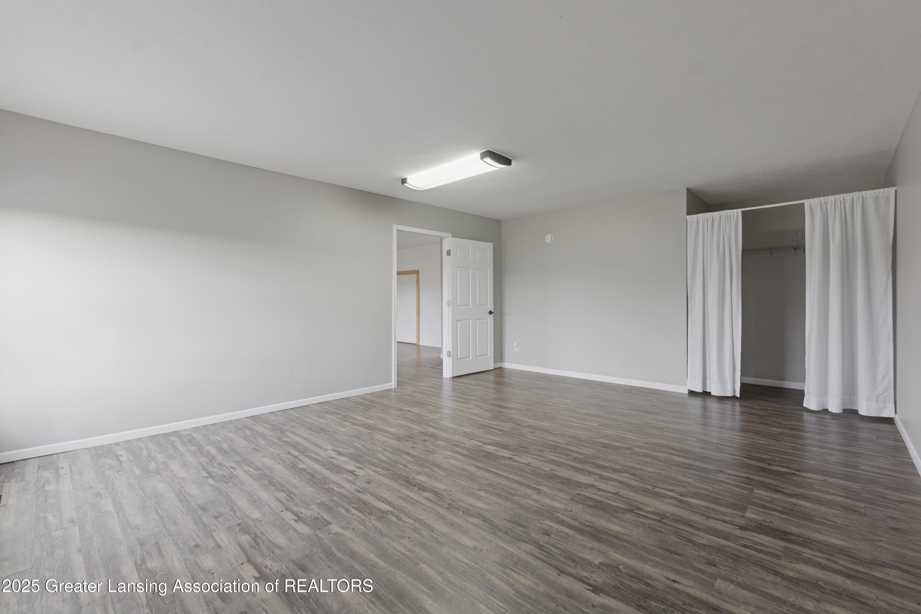 Grand Ledge, Michigan, 48837, United States, 4 Bedrooms Bedrooms, ,5 BathroomsBathrooms,Residential,Contingent,2006820