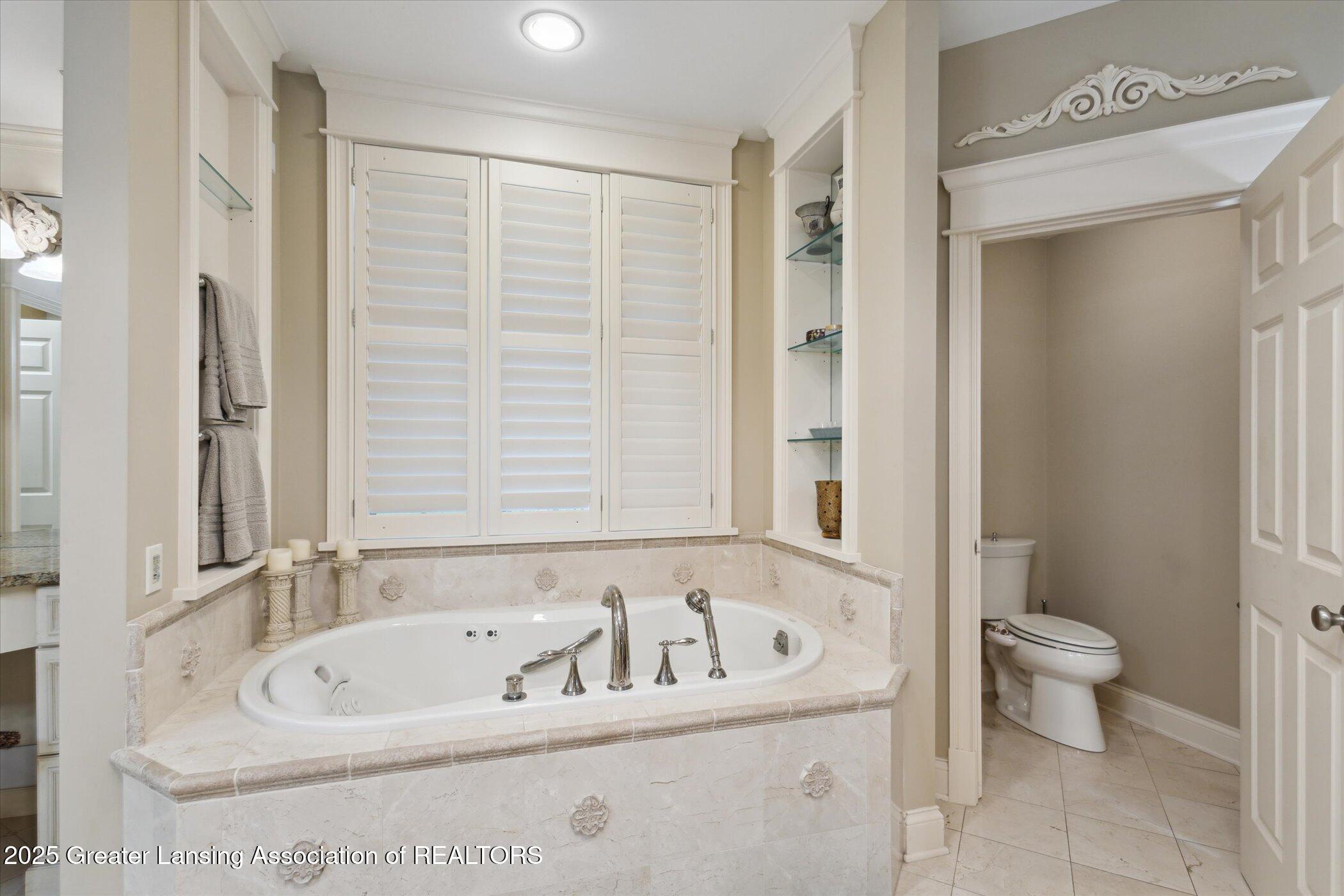 Lansing, Michigan, 48911, United States, 5 Bedrooms Bedrooms, ,5 BathroomsBathrooms,Residential,Active,1988463