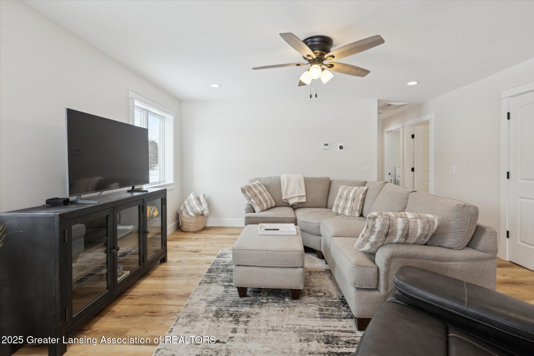 Alanson, Michigan, 49706, United States, 2 Bedrooms Bedrooms, ,2 BathroomsBathrooms,Residential,Active,2007033