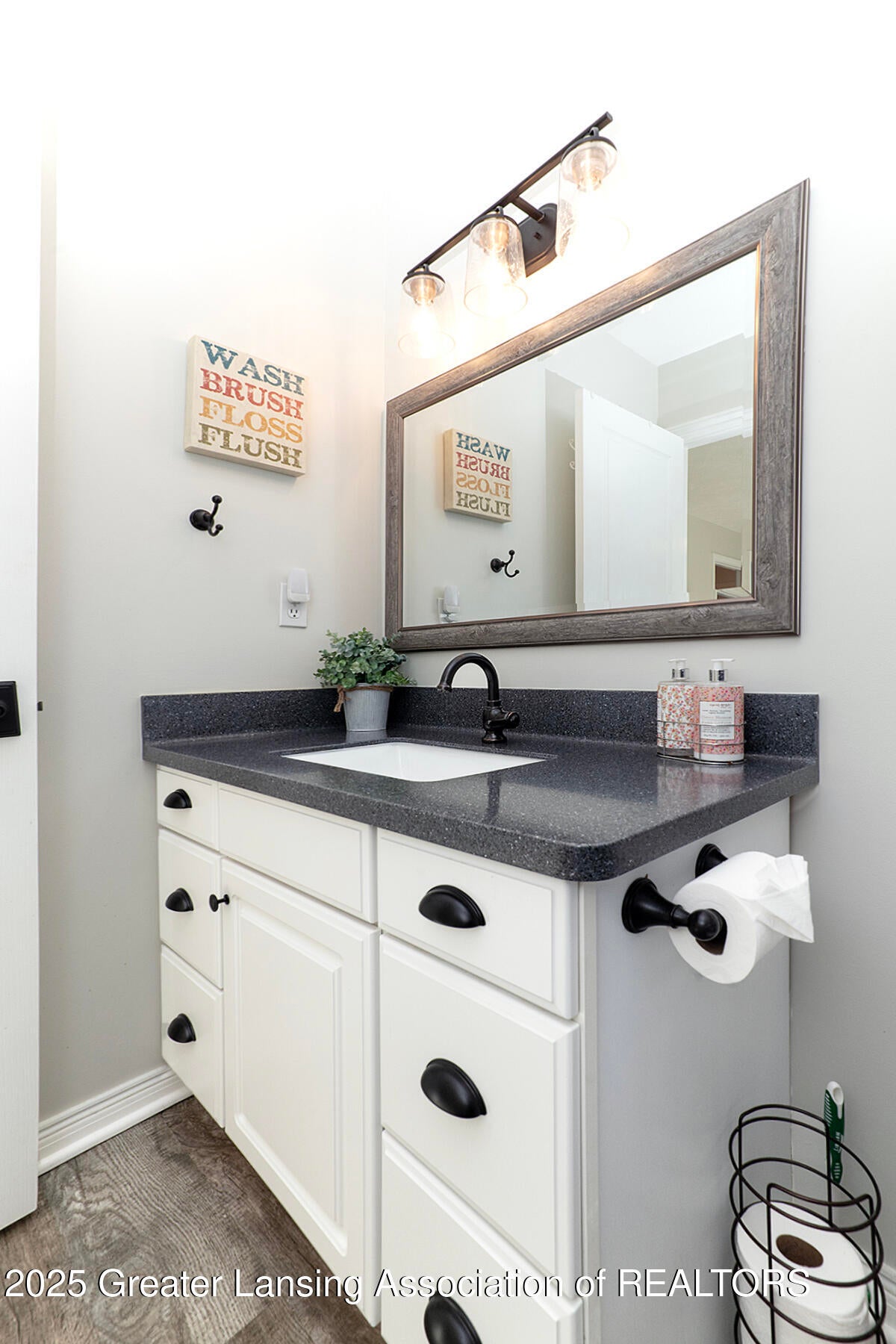 Okemos, Michigan, 48864, United States, 4 Bedrooms Bedrooms, ,5 BathroomsBathrooms,Residential,Active,1998602