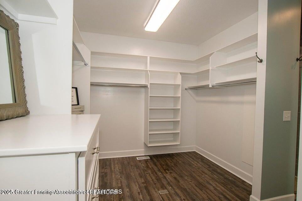 Grand Ledge, Michigan, 48837, United States, 4 Bedrooms Bedrooms, ,5 BathroomsBathrooms,Residential,Contingent,2006820