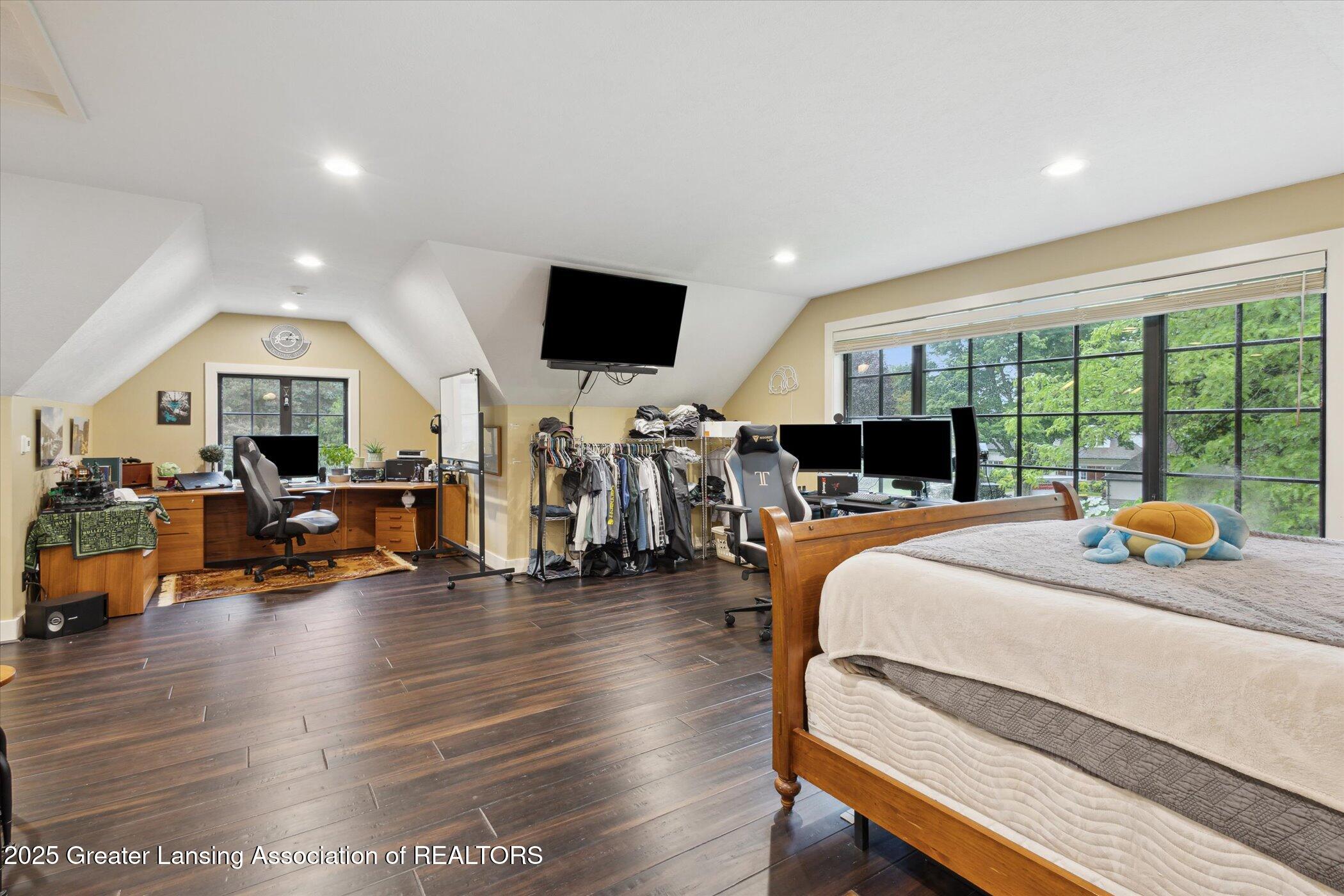 Lansing, Michigan, 48911, United States, 5 Bedrooms Bedrooms, ,5 BathroomsBathrooms,Residential,Active,1988463