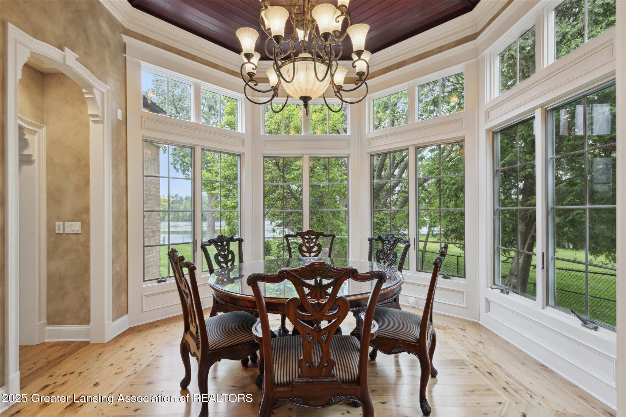 Lansing, Michigan, 48911, United States, 5 Bedrooms Bedrooms, ,5 BathroomsBathrooms,Residential,Active,1988463