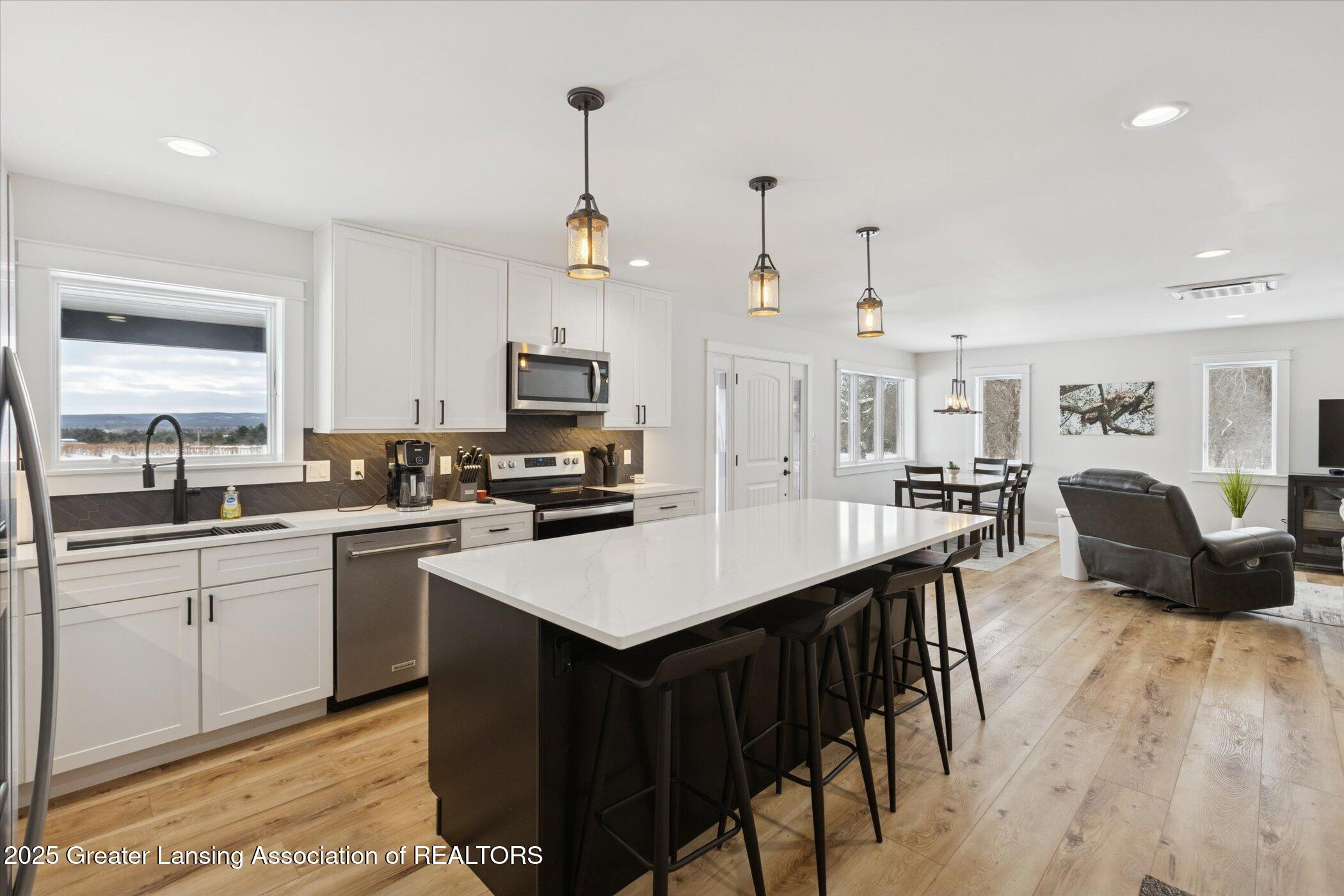 Alanson, Michigan, 49706, United States, 2 Bedrooms Bedrooms, ,2 BathroomsBathrooms,Residential,Active,2007033