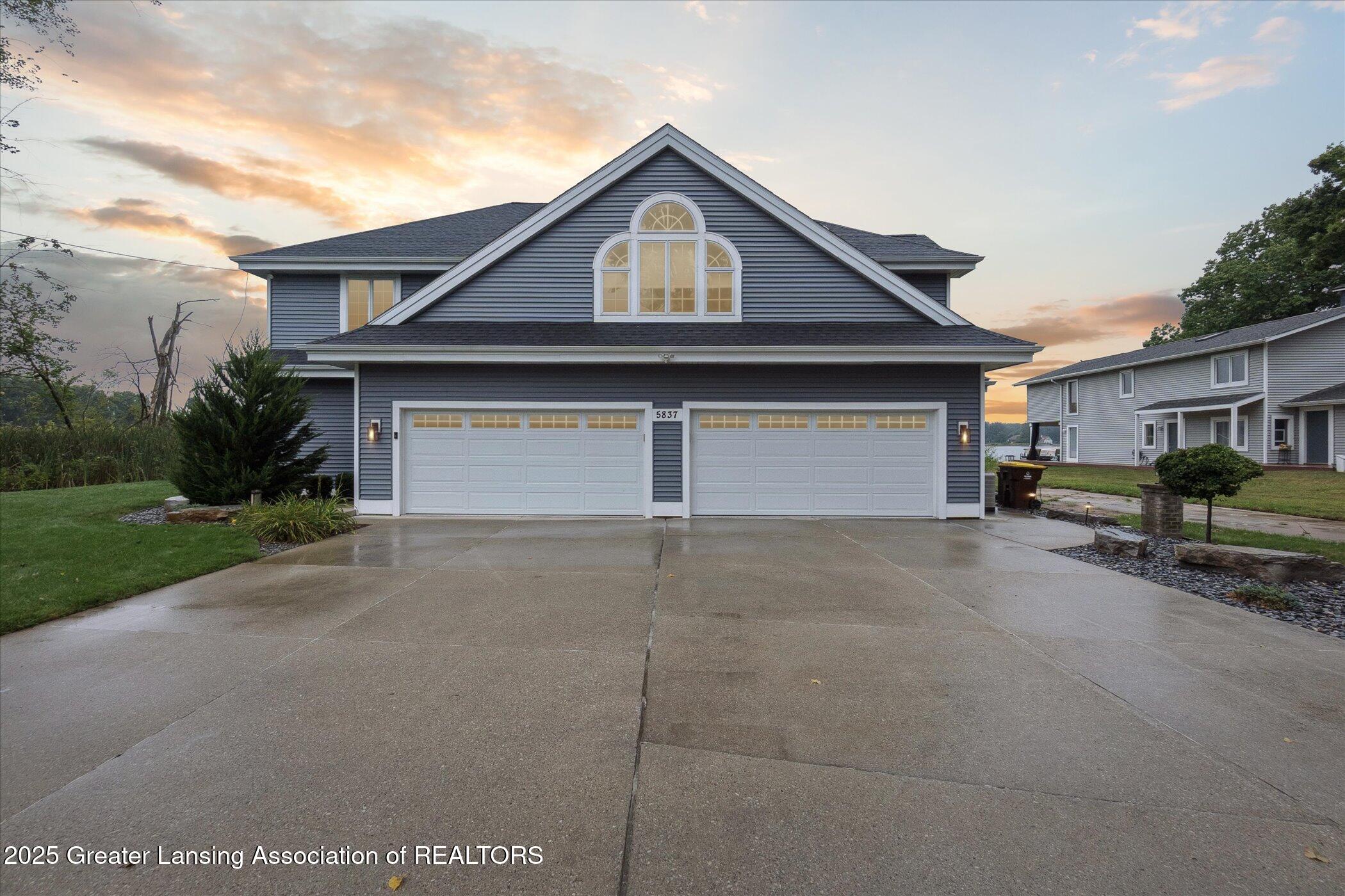 Haslett, Michigan, 48840, United States, 4 Bedrooms Bedrooms, ,3 BathroomsBathrooms,Residential,Contingent,1988482