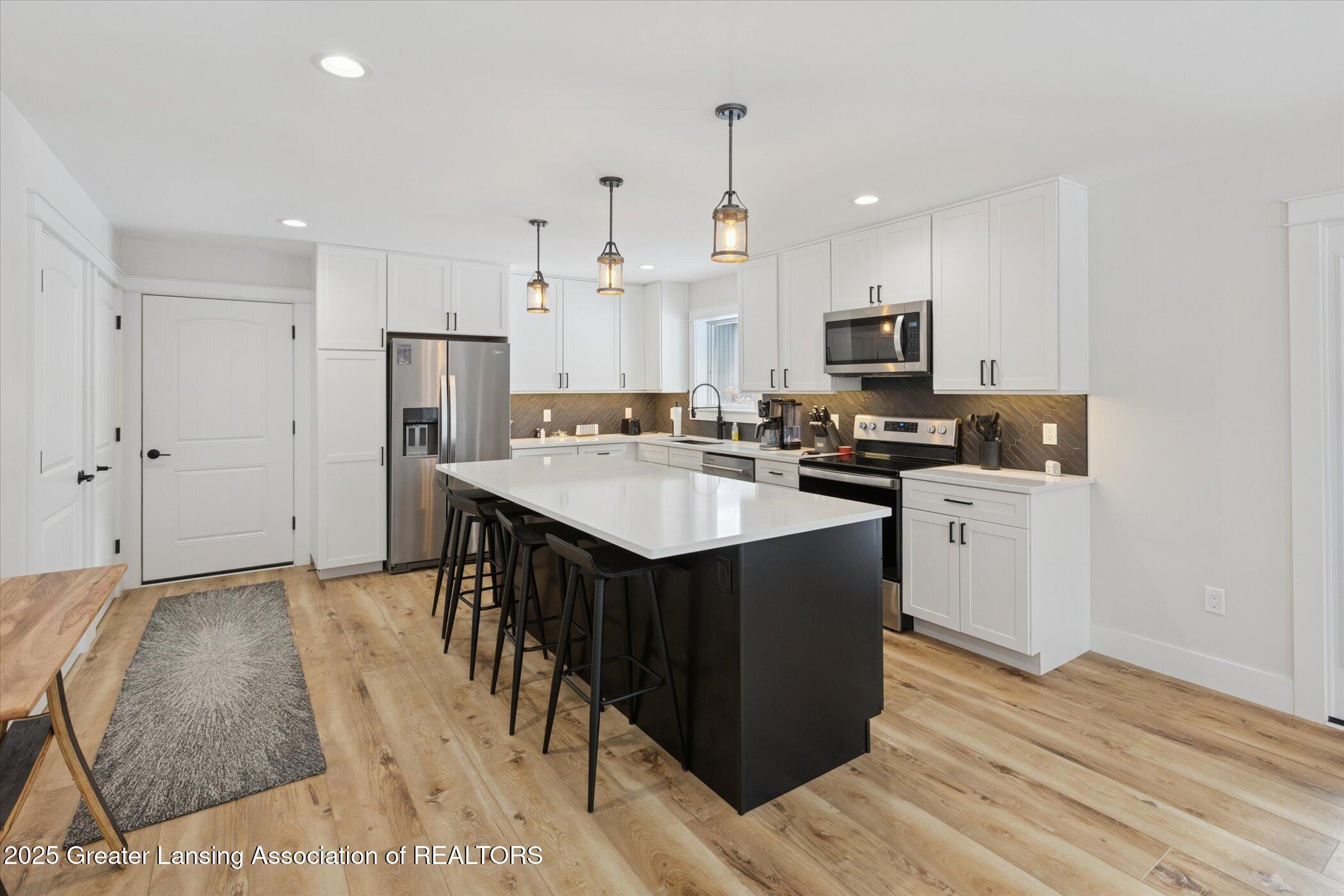 Alanson, Michigan, 49706, United States, 2 Bedrooms Bedrooms, ,2 BathroomsBathrooms,Residential,Active,2007033