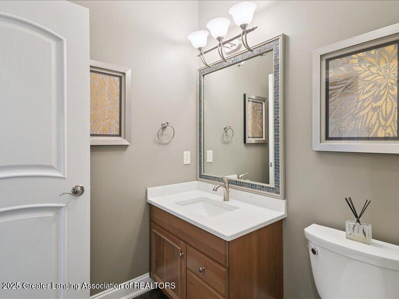 East Lansing, Michigan, 48823, United States, 8 Bedrooms Bedrooms, ,10 BathroomsBathrooms,Residential,Active,1988469