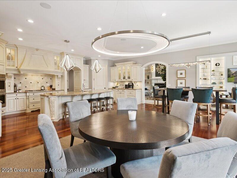 East Lansing, Michigan, 48823, United States, 8 Bedrooms Bedrooms, ,10 BathroomsBathrooms,Residential,Active,1988469