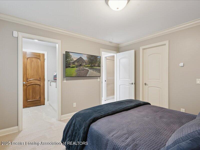 East Lansing, Michigan, 48823, United States, 8 Bedrooms Bedrooms, ,10 BathroomsBathrooms,Residential,Active,1988469