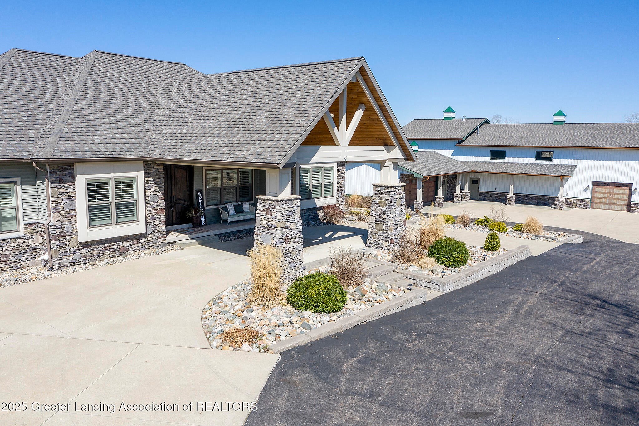 Grand Ledge, Michigan, 48837, United States, 4 Bedrooms Bedrooms, ,5 BathroomsBathrooms,Residential,Active,1988414