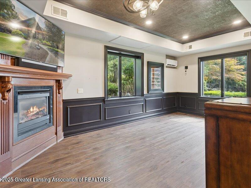 East Lansing, Michigan, 48823, United States, 8 Bedrooms Bedrooms, ,10 BathroomsBathrooms,Residential,Active,2007102