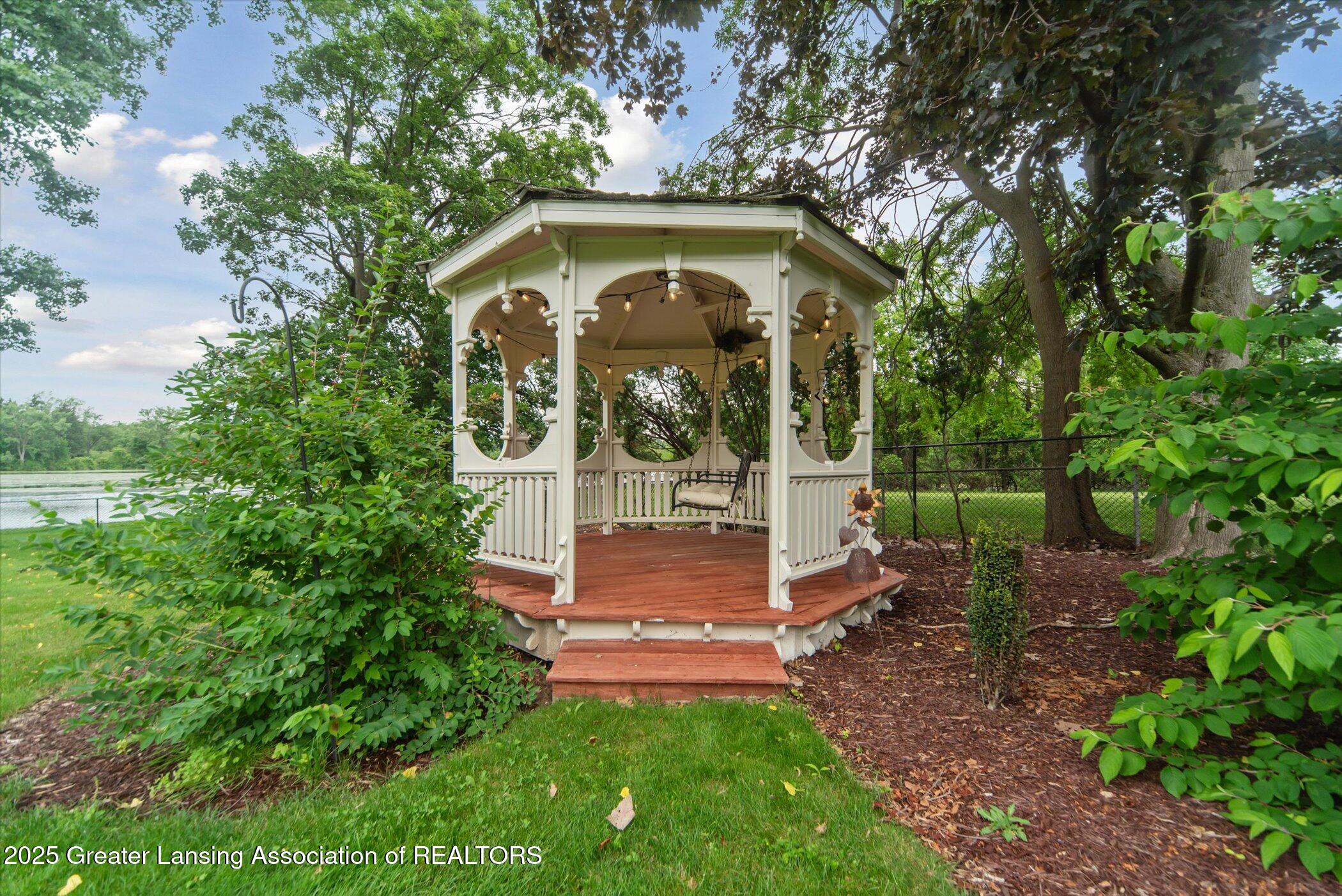 Lansing, Michigan, 48911, United States, 5 Bedrooms Bedrooms, ,5 BathroomsBathrooms,Residential,Active,1988463