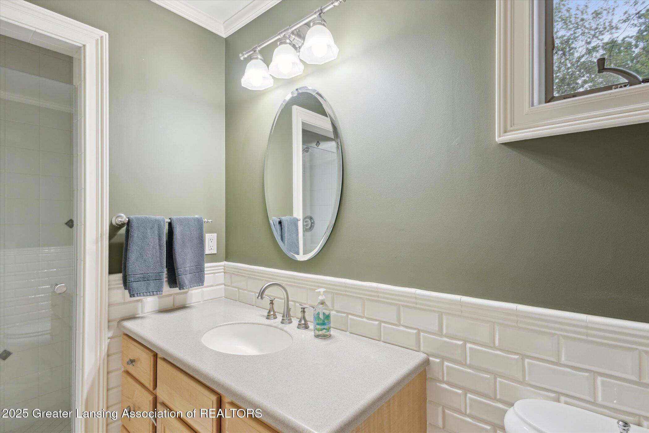 Lansing, Michigan, 48911, United States, 5 Bedrooms Bedrooms, ,5 BathroomsBathrooms,Residential,Active,1988463