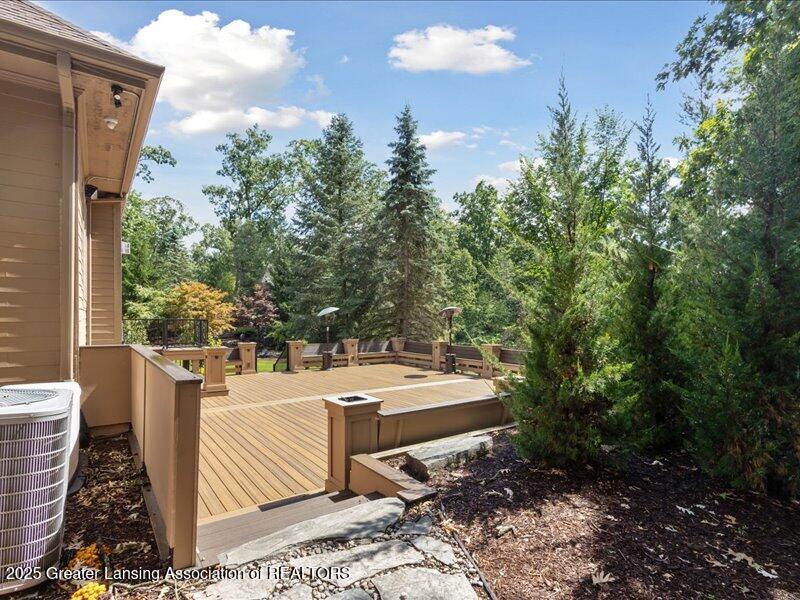 East Lansing, Michigan, 48823, United States, 8 Bedrooms Bedrooms, ,10 BathroomsBathrooms,Residential,Active,1988469