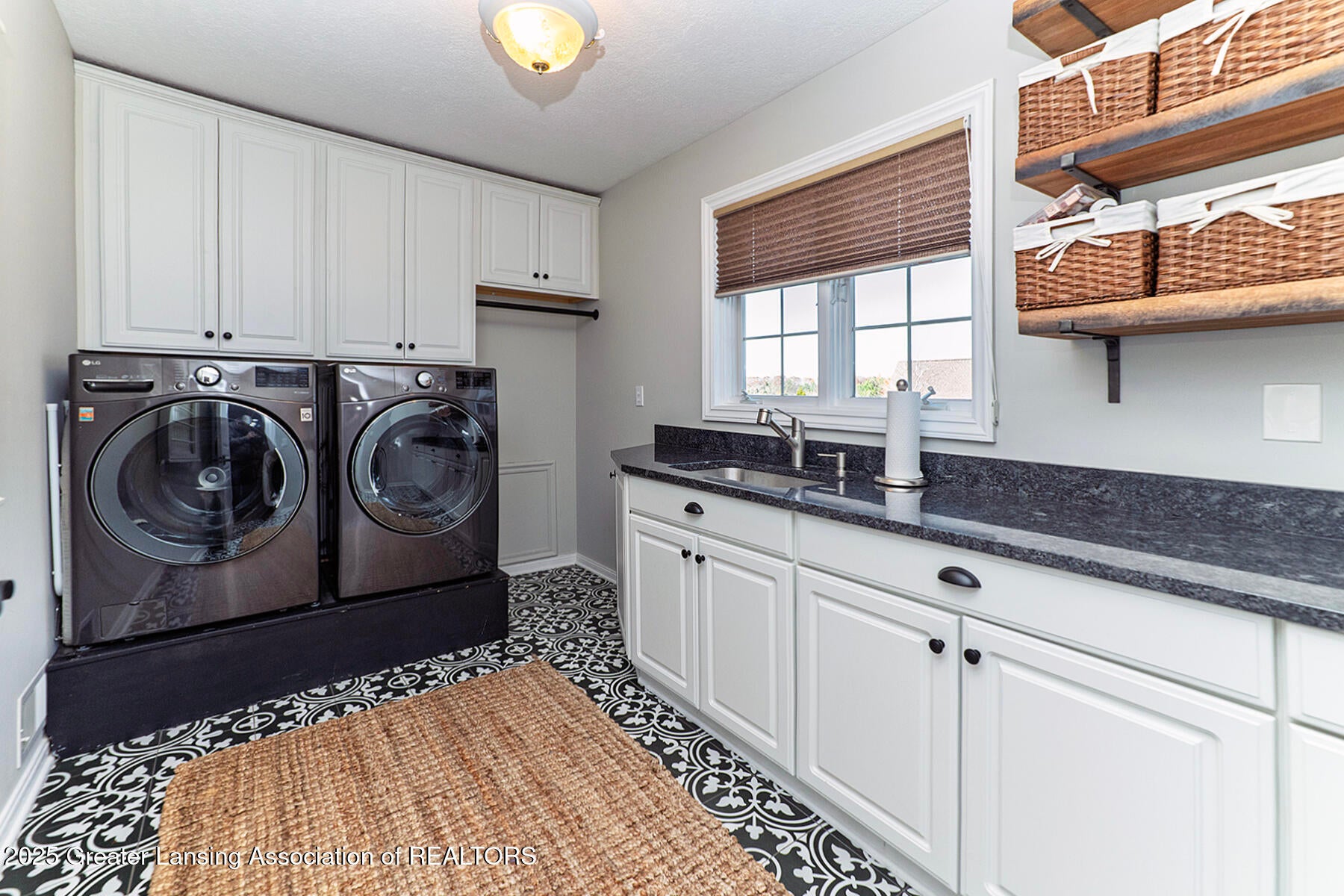 Okemos, Michigan, 48864, United States, 4 Bedrooms Bedrooms, ,5 BathroomsBathrooms,Residential,Active,1998602