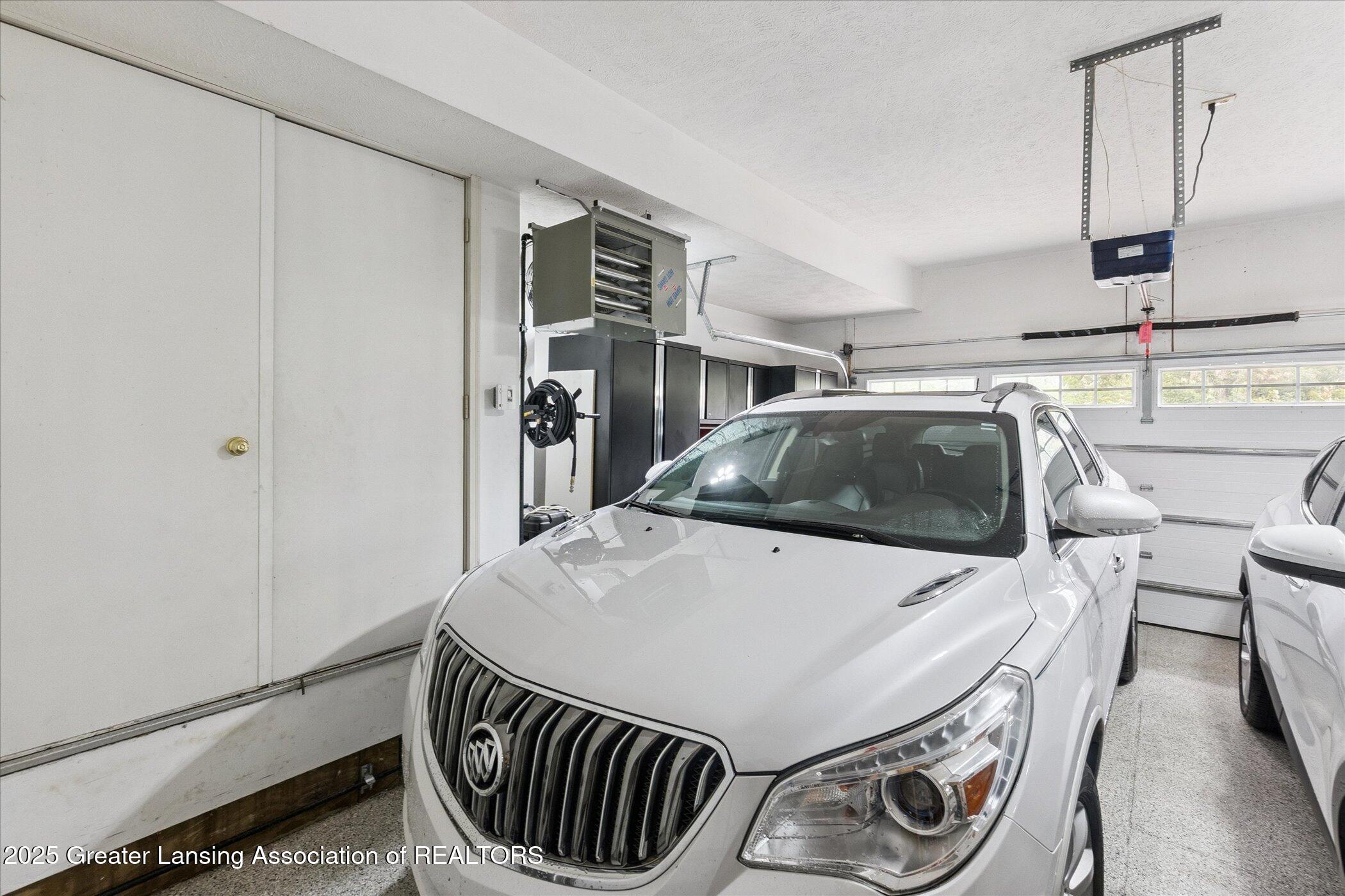 Haslett, Michigan, 48840, United States, 4 Bedrooms Bedrooms, ,3 BathroomsBathrooms,Residential,Contingent,1988482