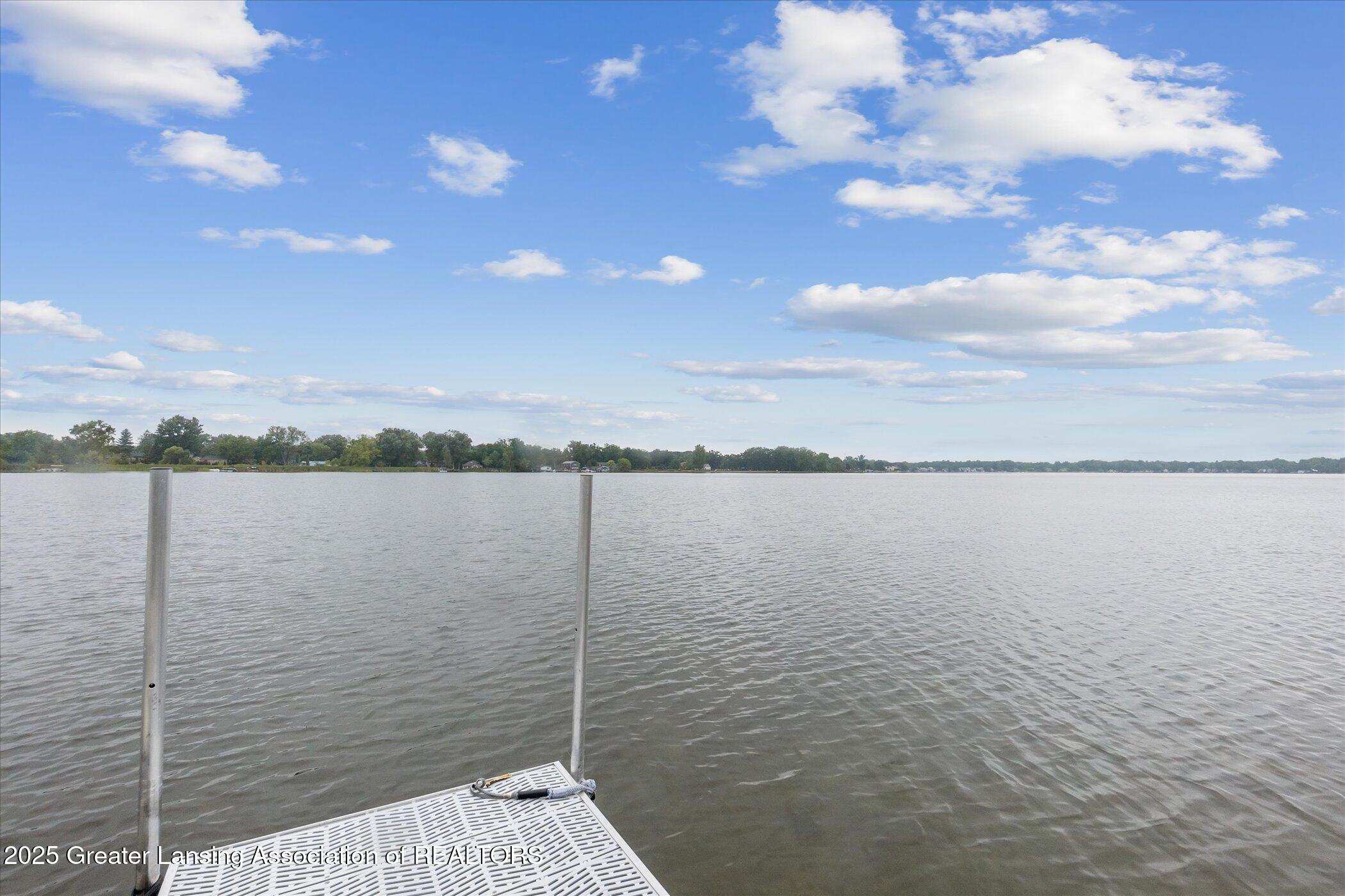 Haslett, Michigan, 48840, United States, 4 Bedrooms Bedrooms, ,3 BathroomsBathrooms,Residential,Contingent,1988482