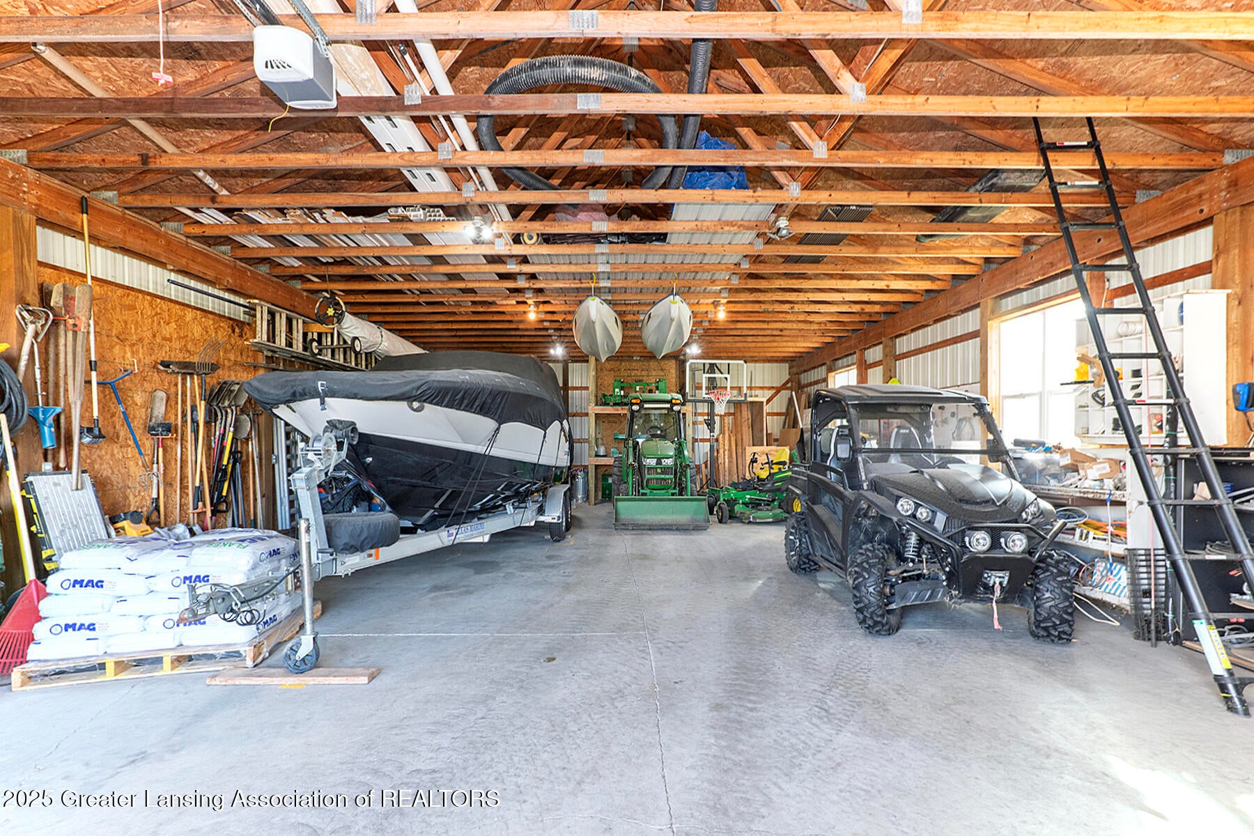 Okemos, Michigan, 48864, United States, 4 Bedrooms Bedrooms, ,5 BathroomsBathrooms,Residential,Active,1998602