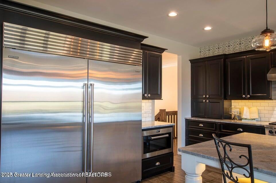 Grand Ledge, Michigan, 48837, United States, 4 Bedrooms Bedrooms, ,5 BathroomsBathrooms,Residential,Contingent,2006820