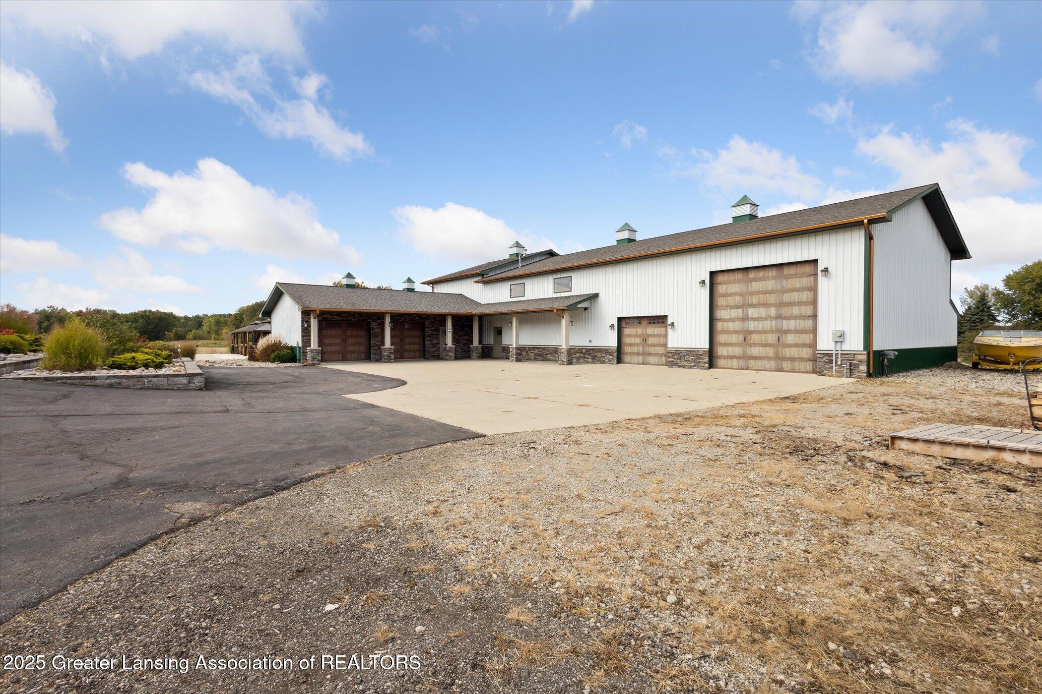Grand Ledge, Michigan, 48837, United States, 4 Bedrooms Bedrooms, ,5 BathroomsBathrooms,Residential,Active,1988414