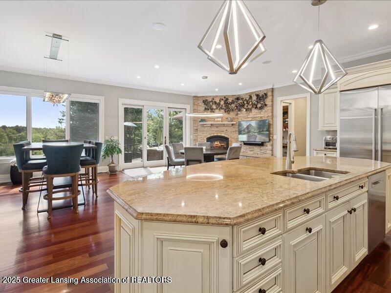 East Lansing, Michigan, 48823, United States, 8 Bedrooms Bedrooms, ,10 BathroomsBathrooms,Residential,Active,2007102