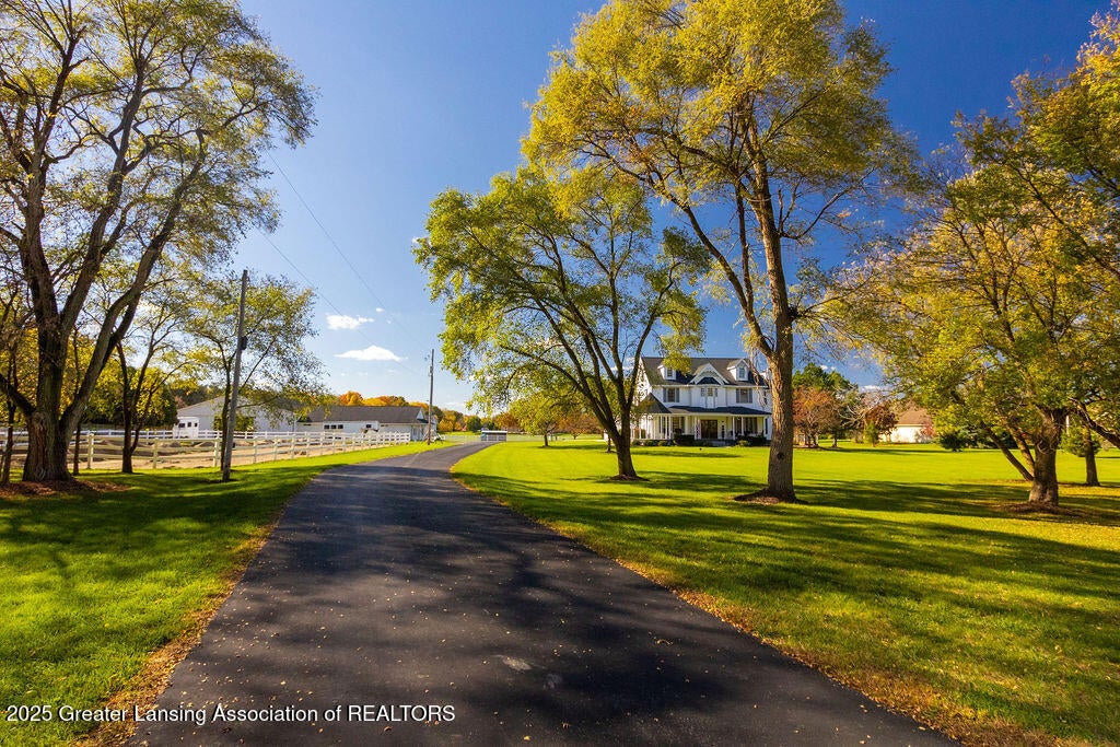 Okemos, Michigan, 48864, United States, 4 Bedrooms Bedrooms, ,5 BathroomsBathrooms,Residential,Active,1998602
