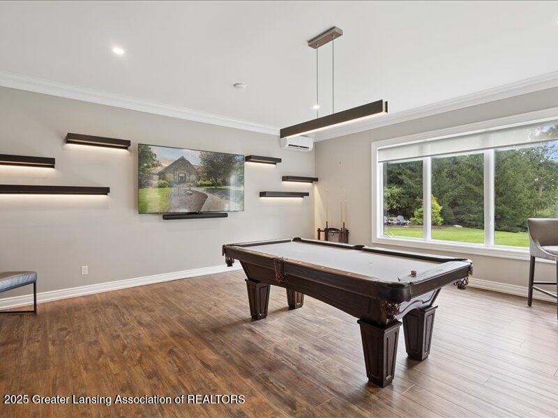 East Lansing, Michigan, 48823, United States, 8 Bedrooms Bedrooms, ,10 BathroomsBathrooms,Residential,Active,1988469