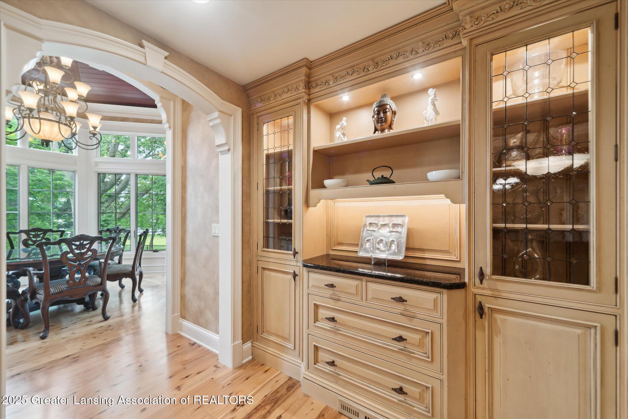 Lansing, Michigan, 48911, United States, 5 Bedrooms Bedrooms, ,5 BathroomsBathrooms,Residential,Active,1988463