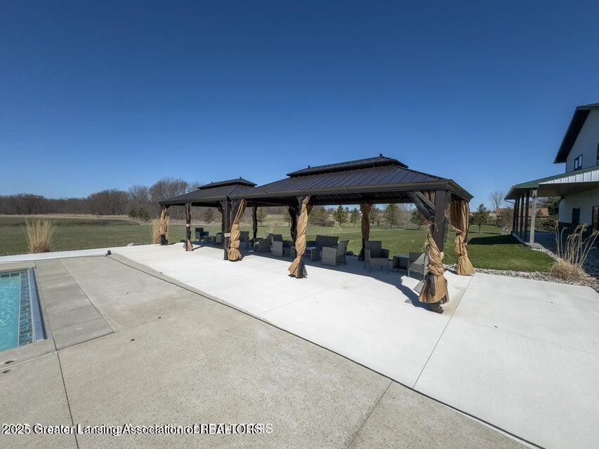 Grand Ledge, Michigan, 48837, United States, 4 Bedrooms Bedrooms, ,5 BathroomsBathrooms,Residential,Contingent,2006820