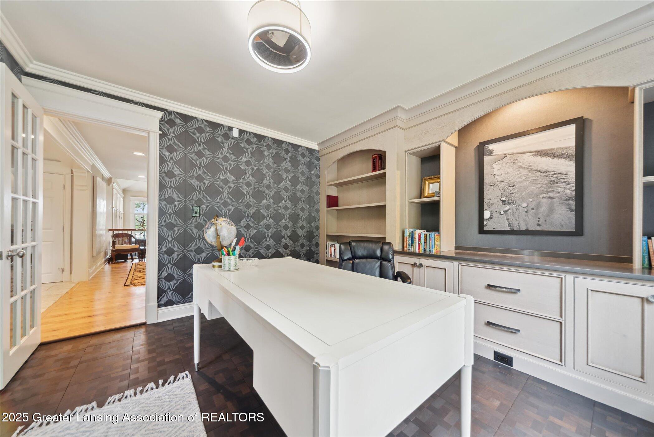 Lansing, Michigan, 48911, United States, 5 Bedrooms Bedrooms, ,5 BathroomsBathrooms,Residential,Active,1988463