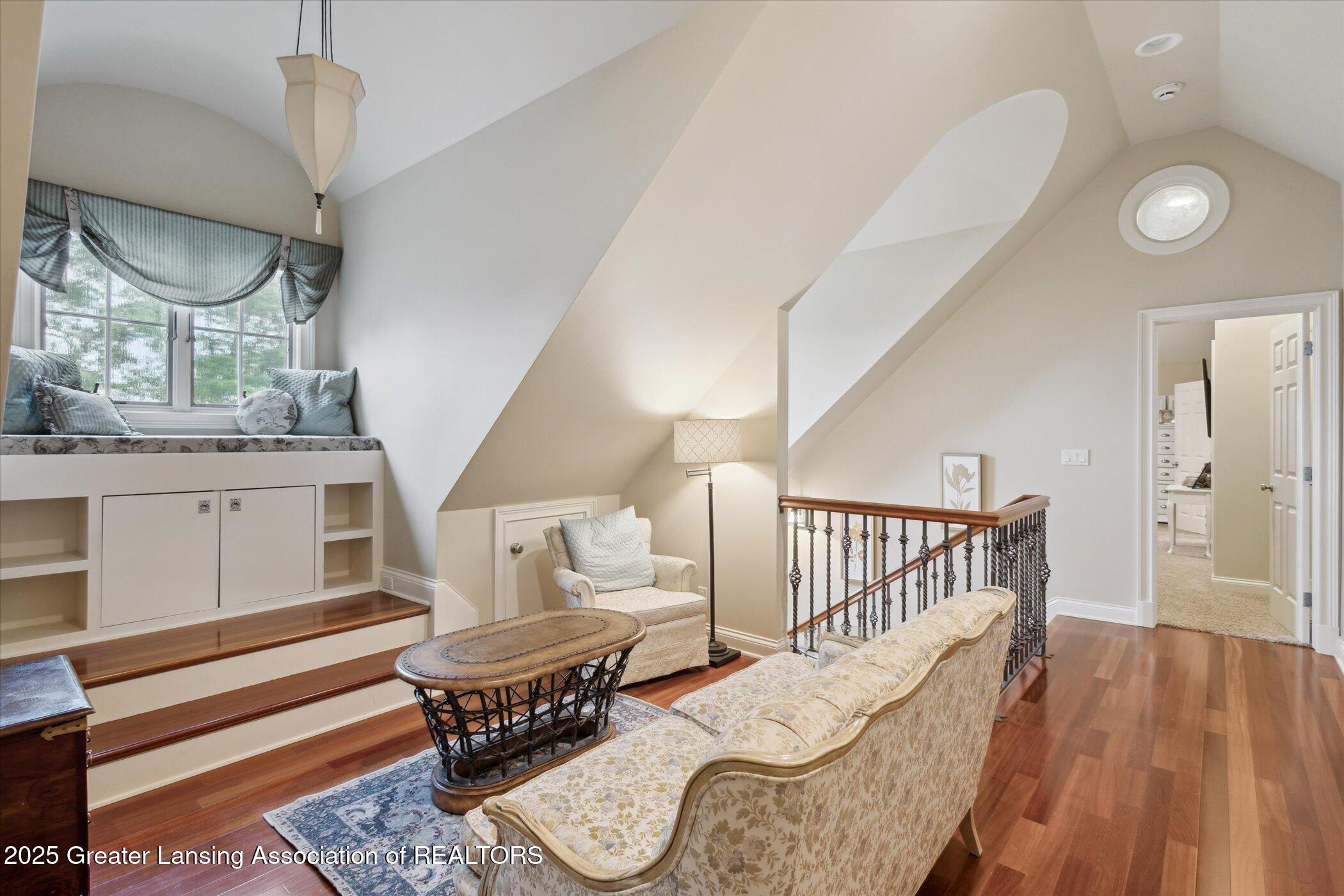 Lansing, Michigan, 48911, United States, 5 Bedrooms Bedrooms, ,5 BathroomsBathrooms,Residential,Active,1988463