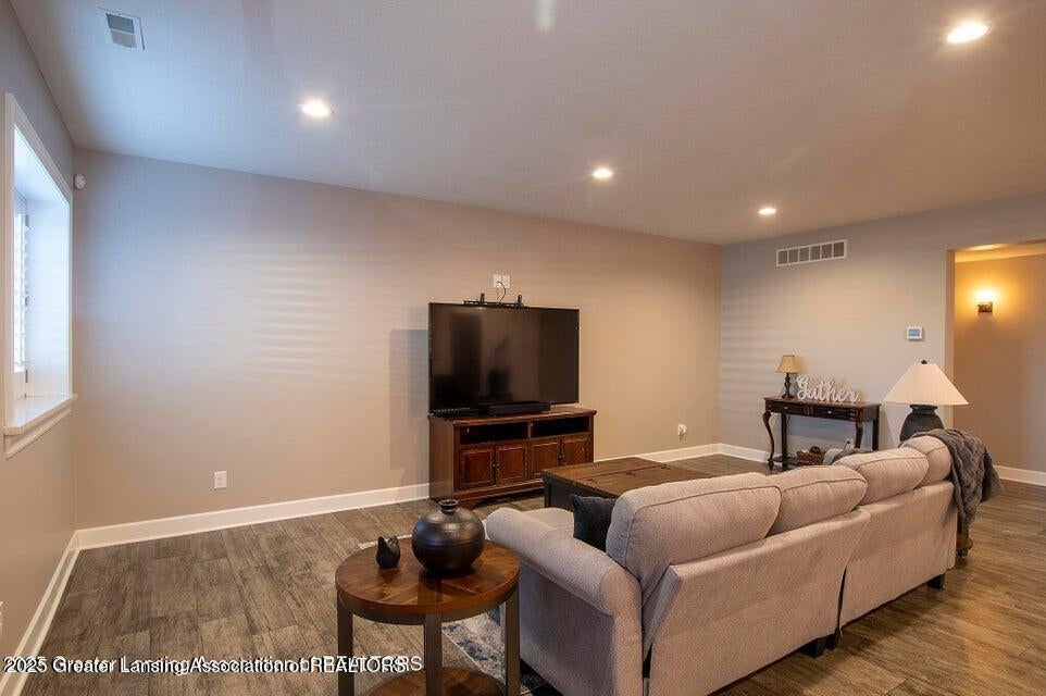 Grand Ledge, Michigan, 48837, United States, 4 Bedrooms Bedrooms, ,5 BathroomsBathrooms,Residential,Contingent,2006820