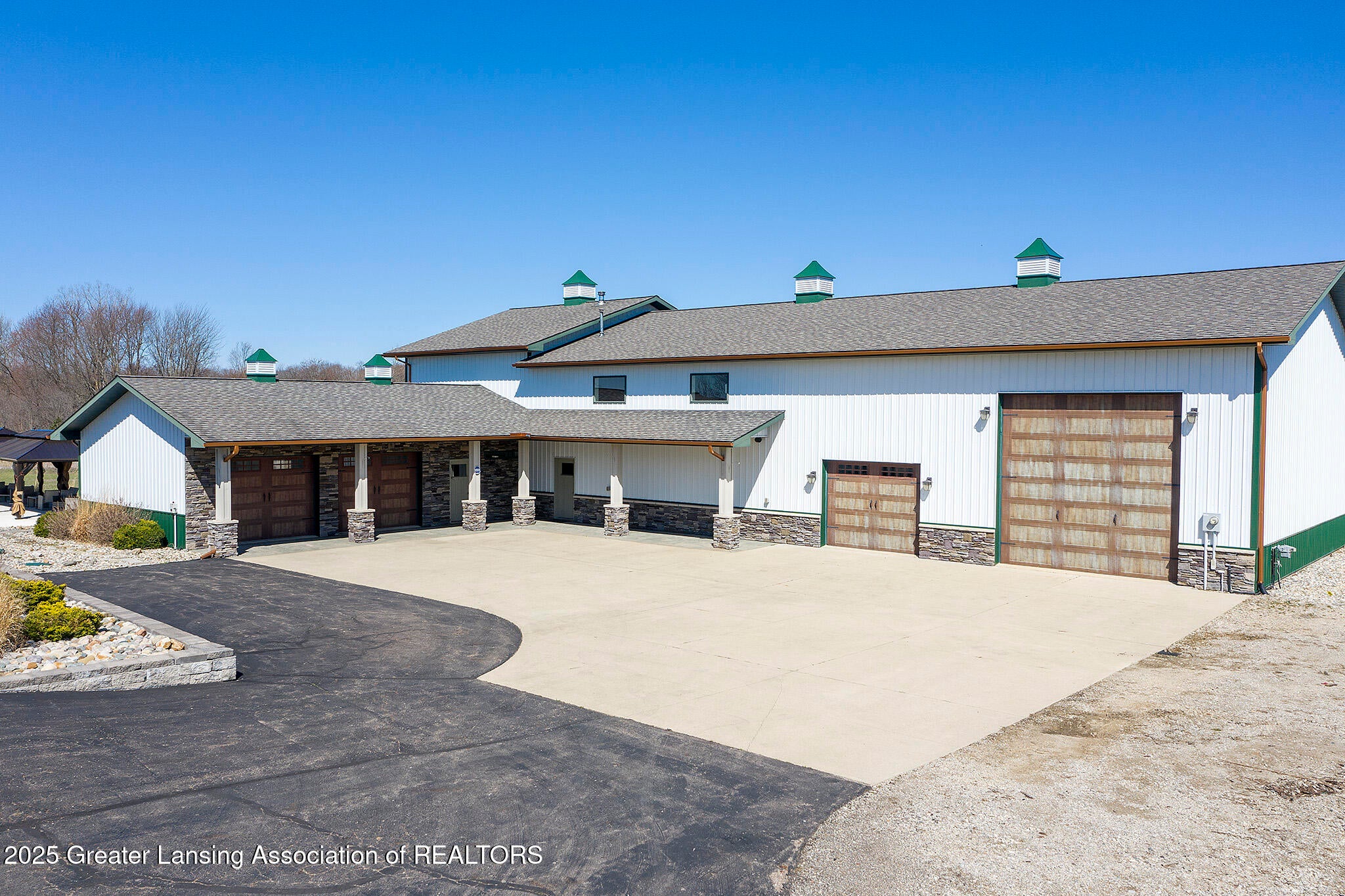 Grand Ledge, Michigan, 48837, United States, 4 Bedrooms Bedrooms, ,5 BathroomsBathrooms,Residential,Active,1988414