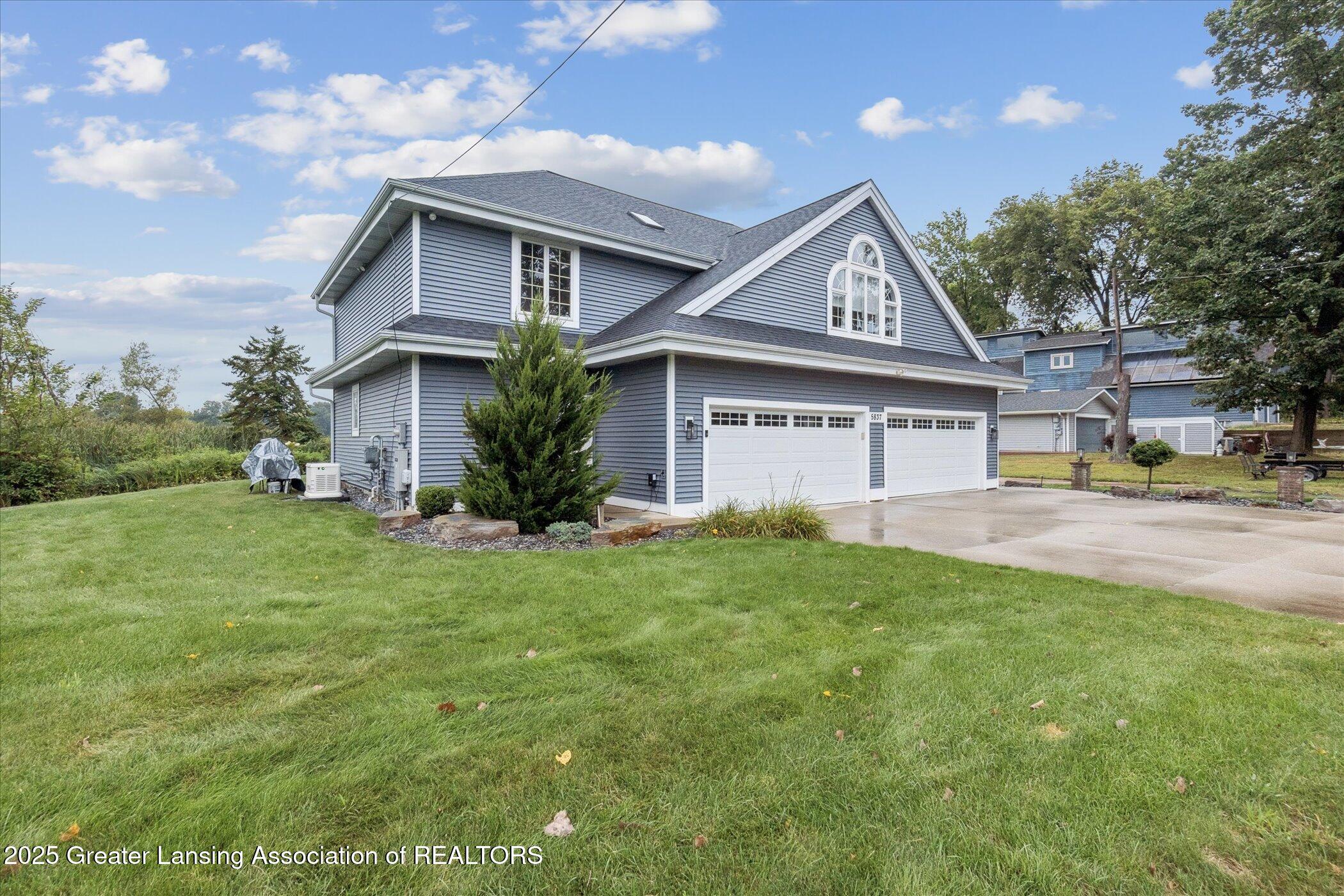 Haslett, Michigan, 48840, United States, 4 Bedrooms Bedrooms, ,3 BathroomsBathrooms,Residential,Contingent,1988482