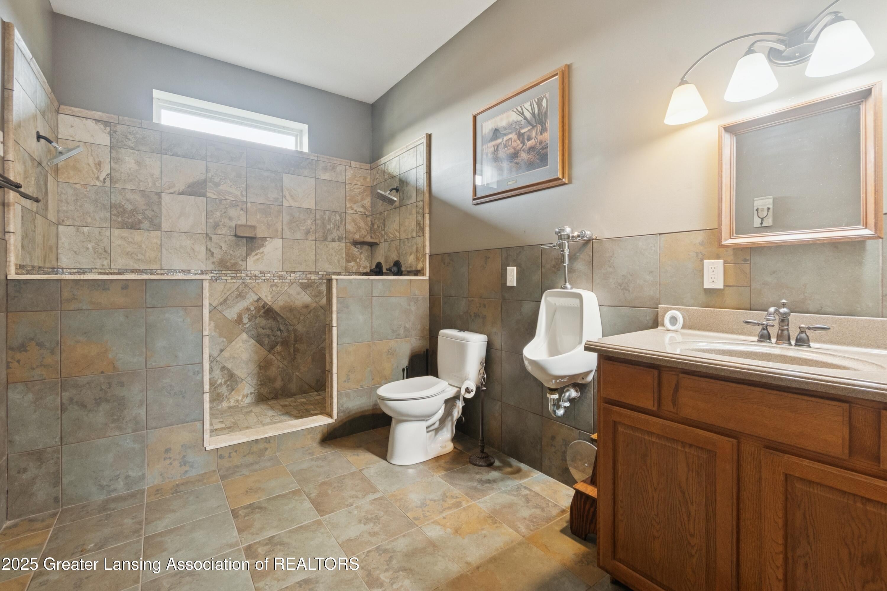 Grand Ledge, Michigan, 48837, United States, 4 Bedrooms Bedrooms, ,5 BathroomsBathrooms,Residential,Contingent,2006820