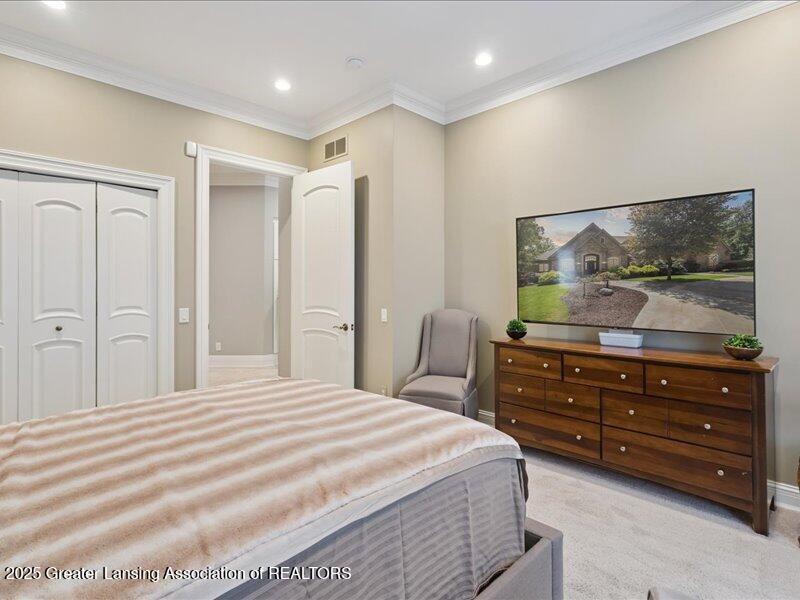 East Lansing, Michigan, 48823, United States, 8 Bedrooms Bedrooms, ,10 BathroomsBathrooms,Residential,Active,1988469