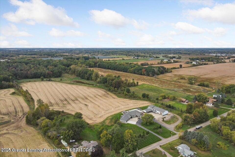 Grand Ledge, Michigan, 48837, United States, 4 Bedrooms Bedrooms, ,5 BathroomsBathrooms,Residential,Contingent,2006820