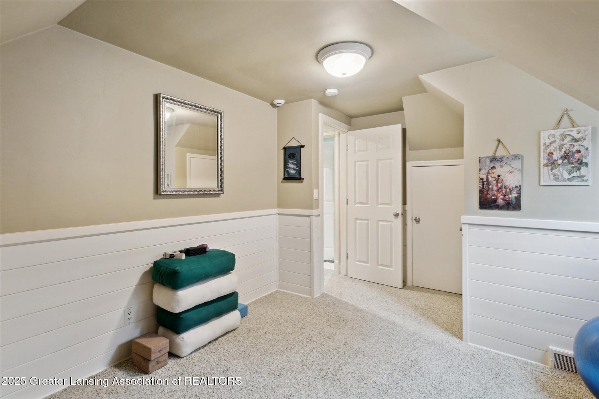 Lansing, Michigan, 48911, United States, 5 Bedrooms Bedrooms, ,5 BathroomsBathrooms,Residential,Active,1988463