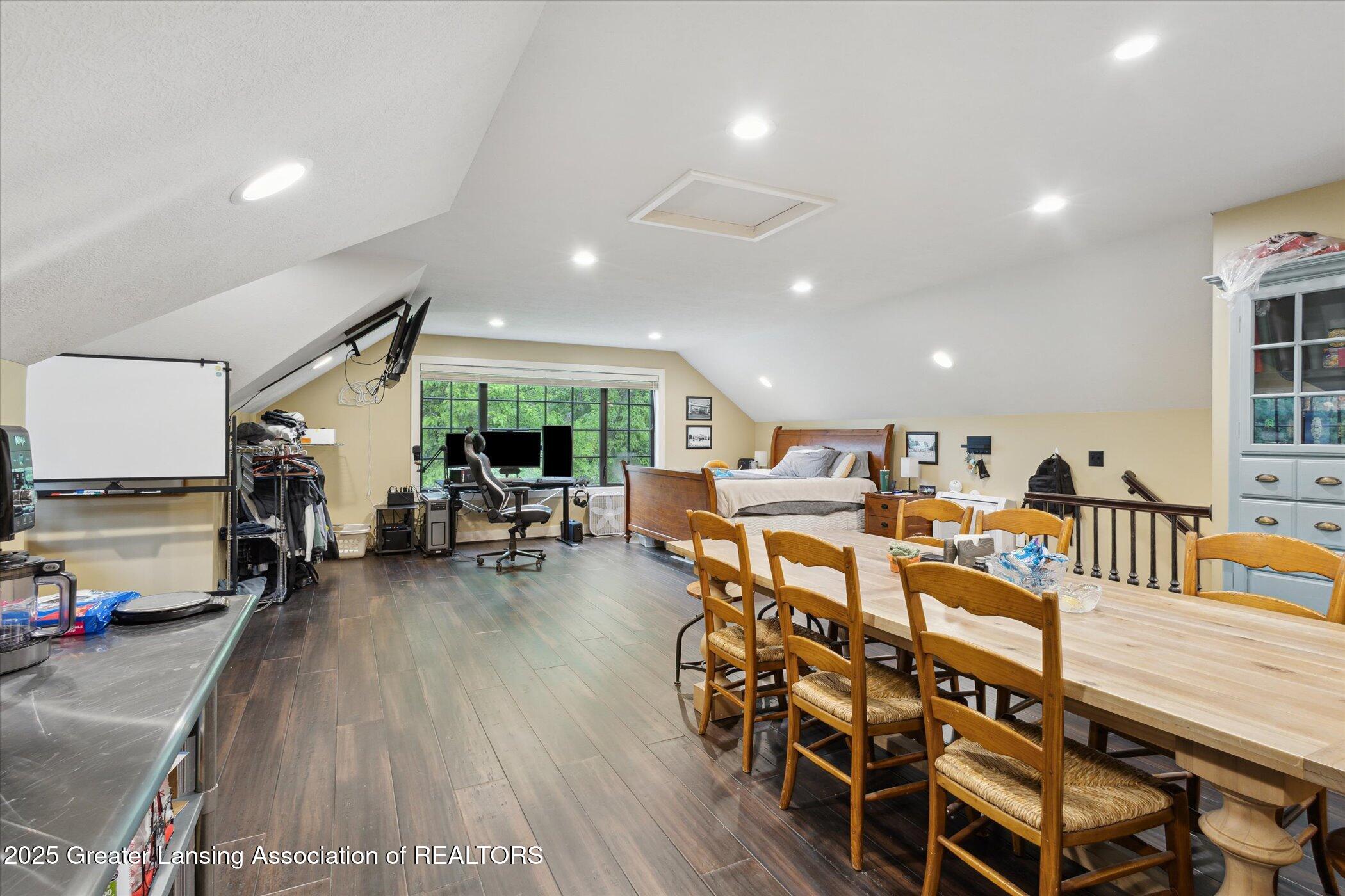 Lansing, Michigan, 48911, United States, 5 Bedrooms Bedrooms, ,5 BathroomsBathrooms,Residential,Active,1988463