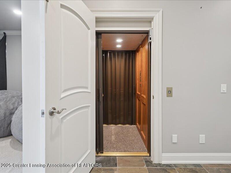 East Lansing, Michigan, 48823, United States, 8 Bedrooms Bedrooms, ,10 BathroomsBathrooms,Residential,Active,1988469