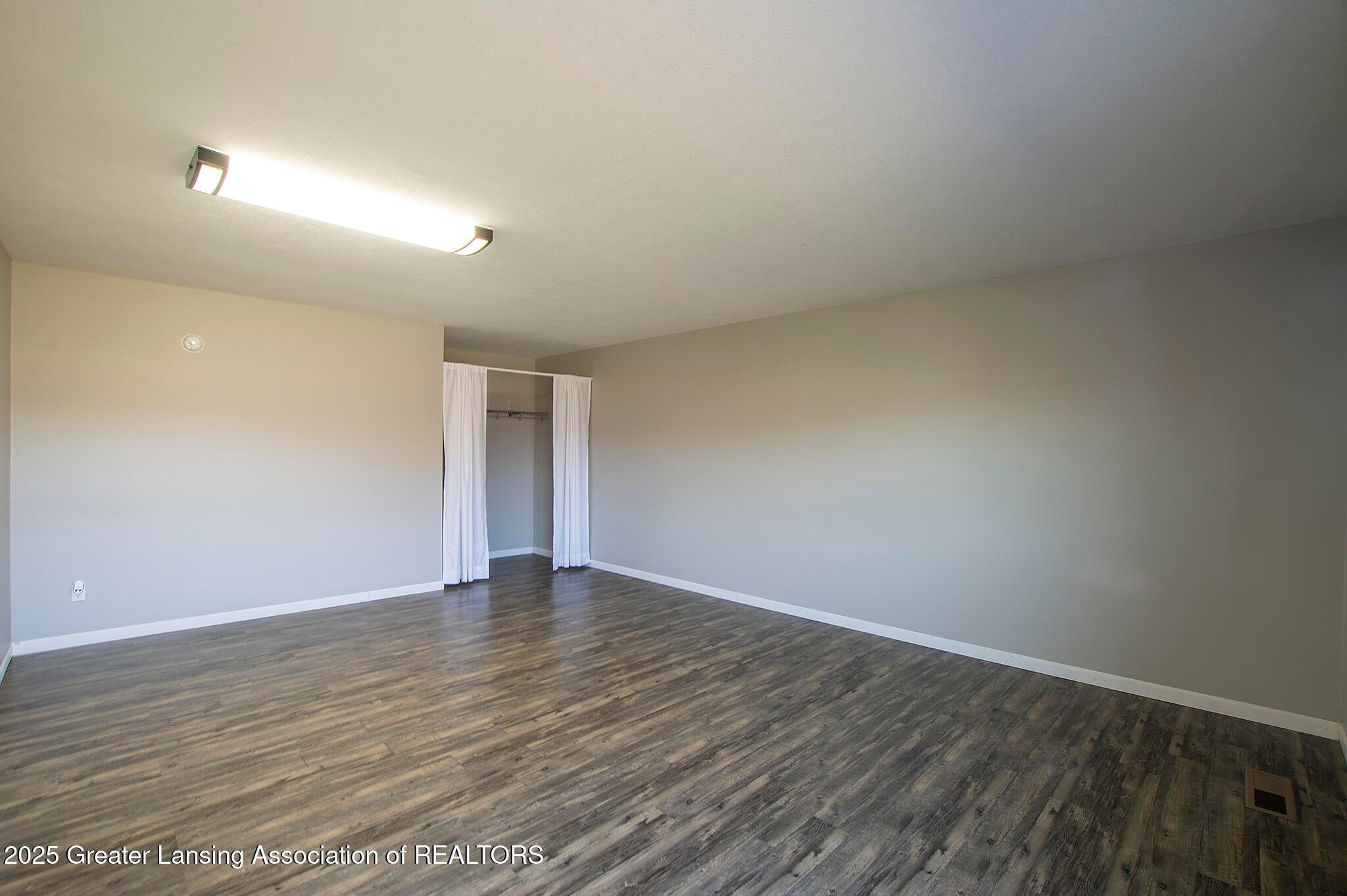 Grand Ledge, Michigan, 48837, United States, 4 Bedrooms Bedrooms, ,5 BathroomsBathrooms,Residential,Active,1988414