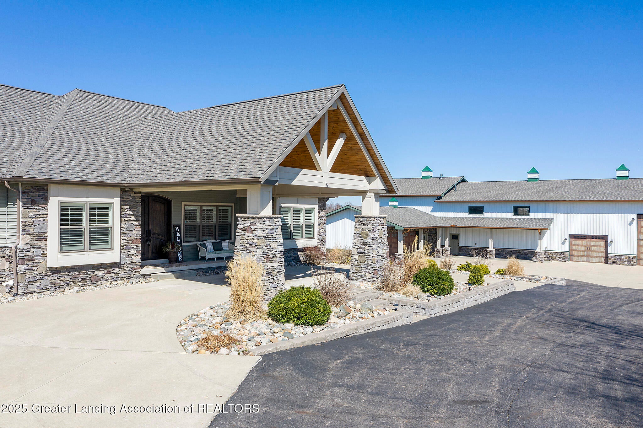 Grand Ledge, Michigan, 48837, United States, 4 Bedrooms Bedrooms, ,5 BathroomsBathrooms,Residential,Active,1988414