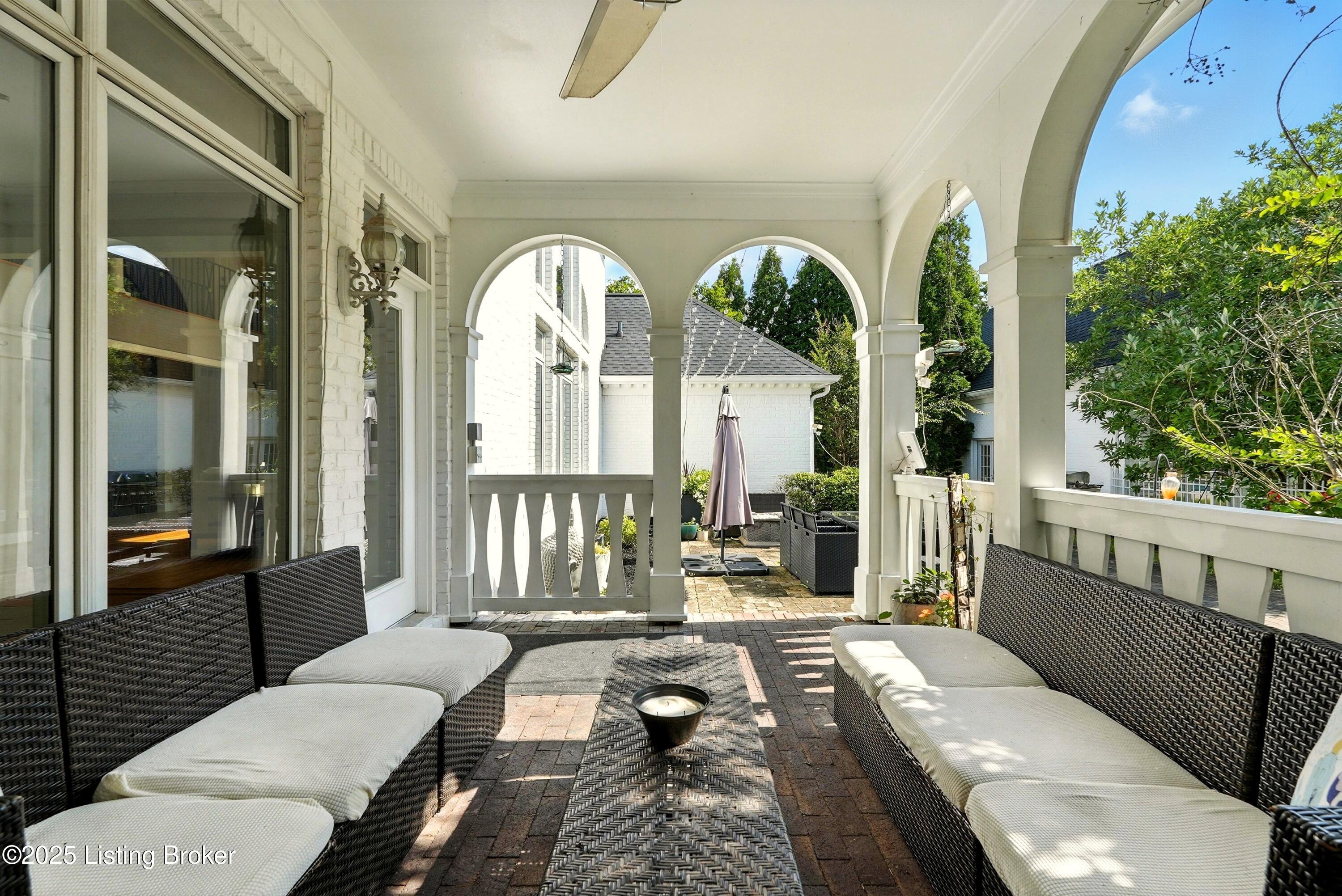 Louisville, Kentucky, 40223, United States, 5 Bedrooms Bedrooms, ,5 BathroomsBathrooms,Residential,Active,1968407