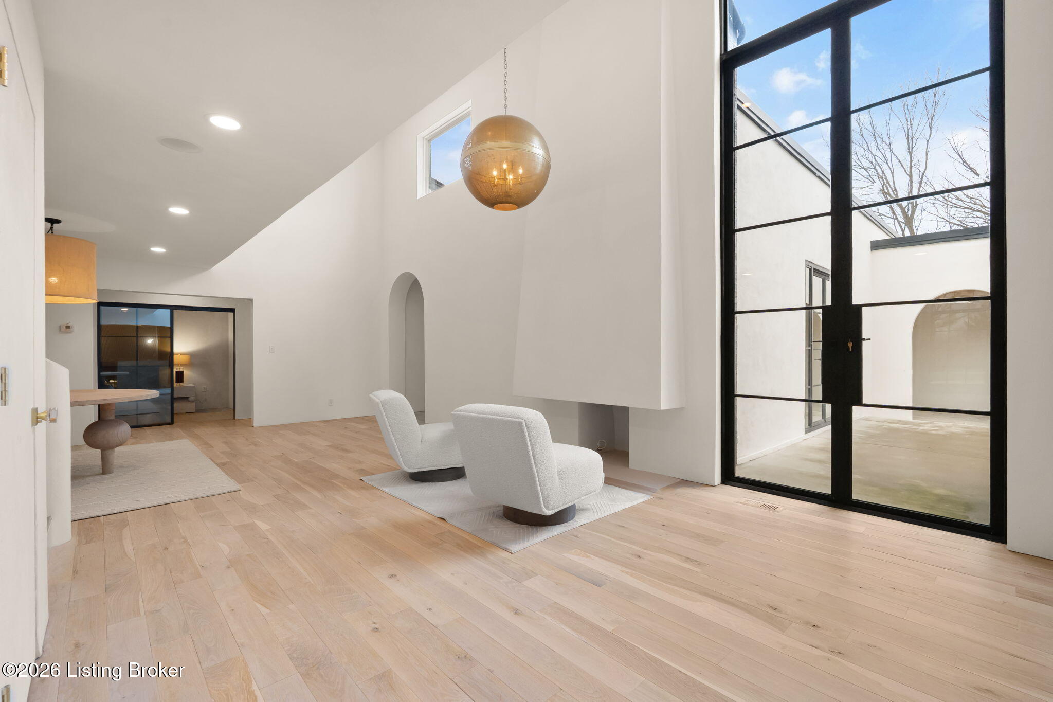 Shelbyville, Kentucky, 40065, United States, 5 Bedrooms Bedrooms, ,5 BathroomsBathrooms,Residential,Active,2007617