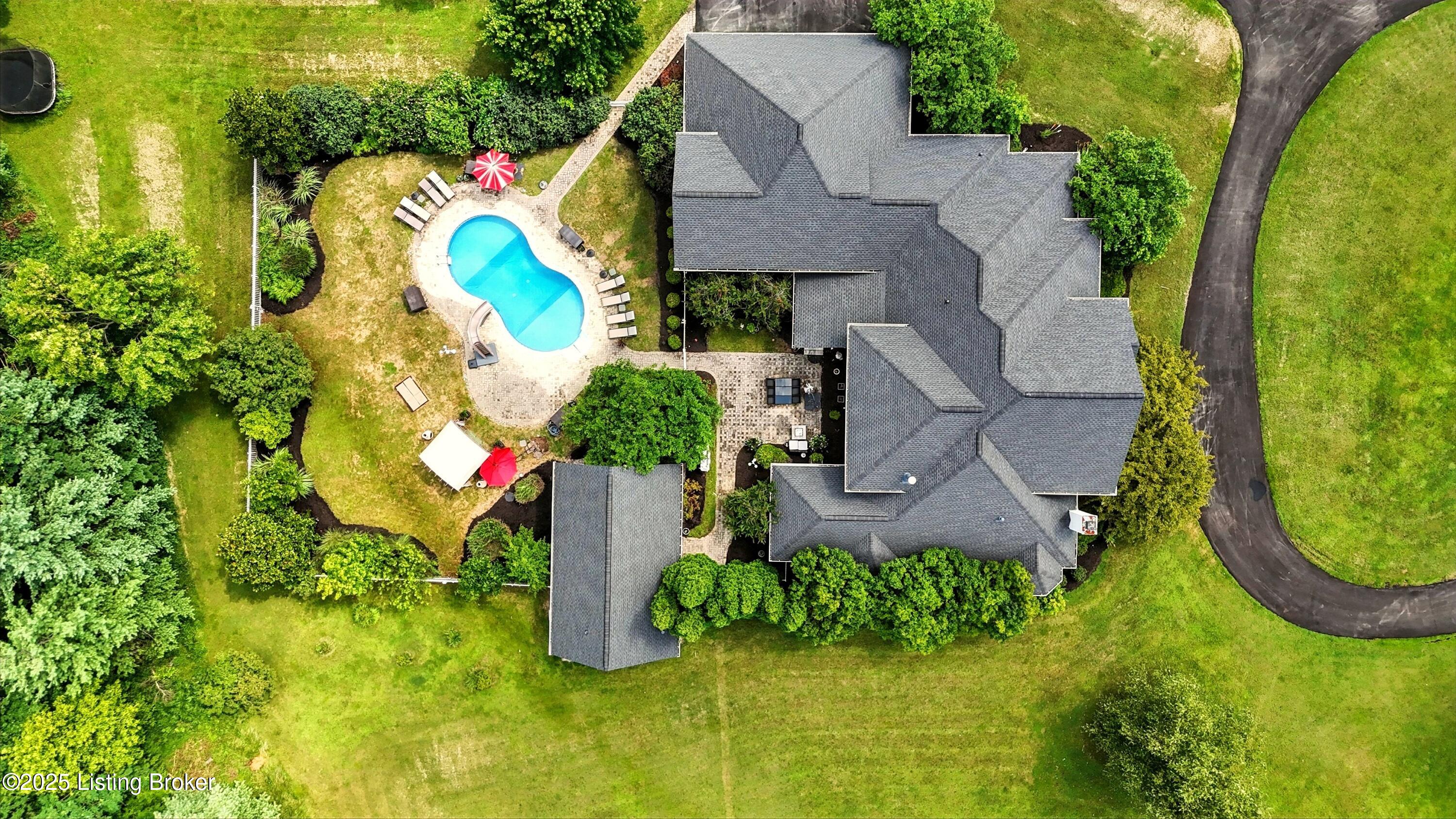 Louisville, Kentucky, 40223, United States, 5 Bedrooms Bedrooms, ,5 BathroomsBathrooms,Residential,Active,1968407