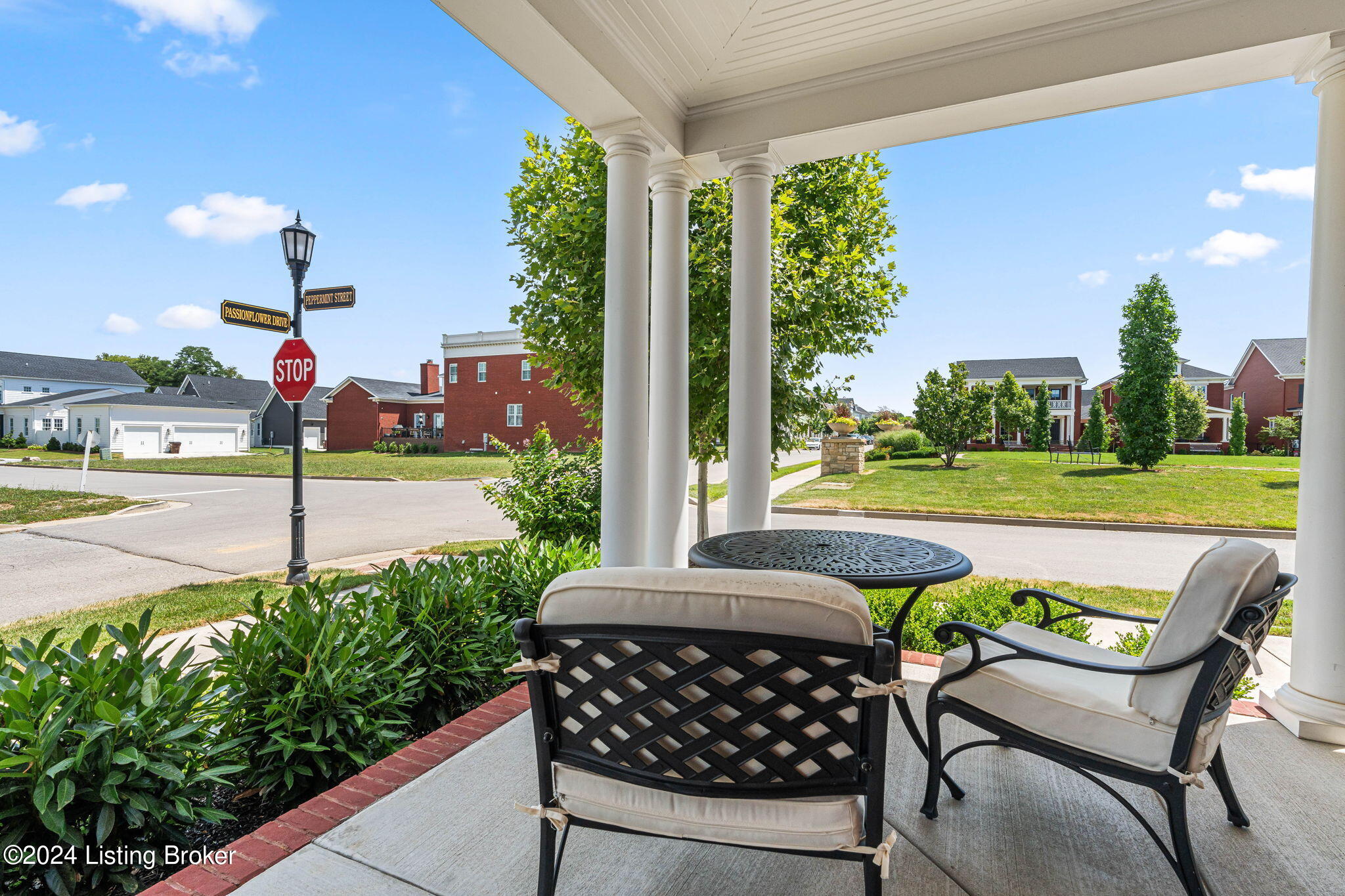 Prospect, Kentucky, 40059, United States, 6 Bedrooms Bedrooms, ,5 BathroomsBathrooms,Residential,Active,1926893