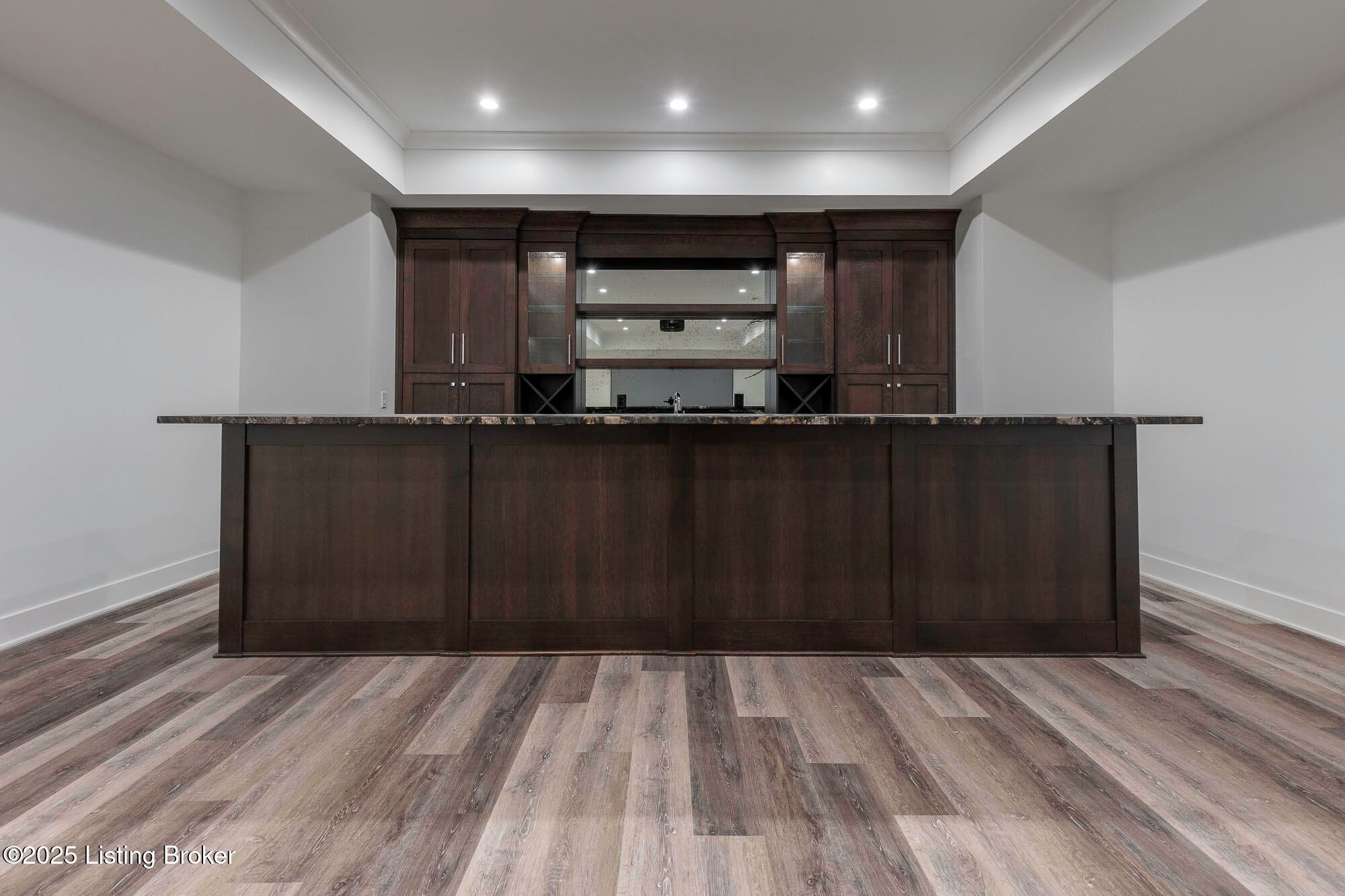 Prospect, Kentucky, 40059, United States, 5 Bedrooms Bedrooms, ,7 BathroomsBathrooms,Residential,Active,1894198