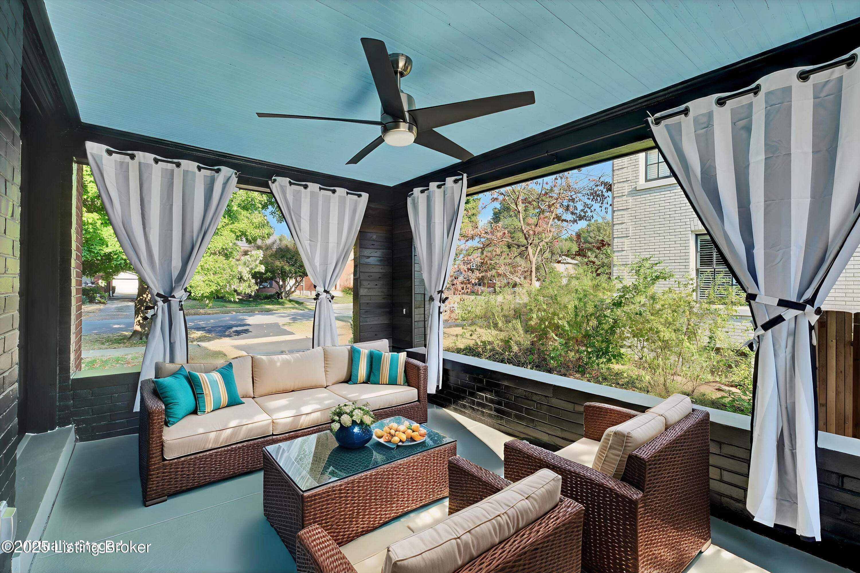 Louisville, Kentucky, 40205, United States, 4 Bedrooms Bedrooms, ,5 BathroomsBathrooms,Residential,Active,1987233