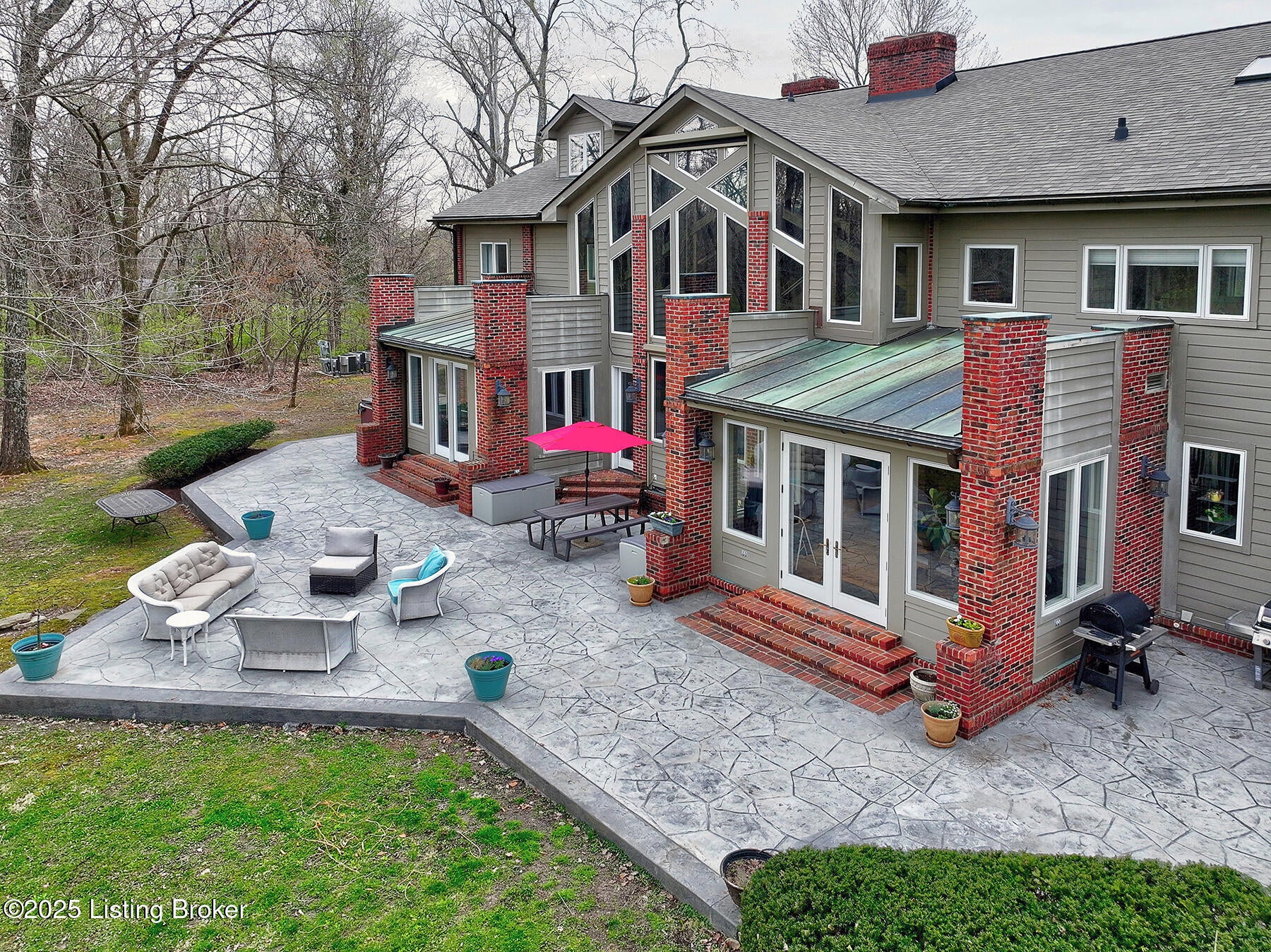 Louisville, Kentucky, 40220, United States, 5 Bedrooms Bedrooms, ,7 BathroomsBathrooms,Residential,Active,1953976