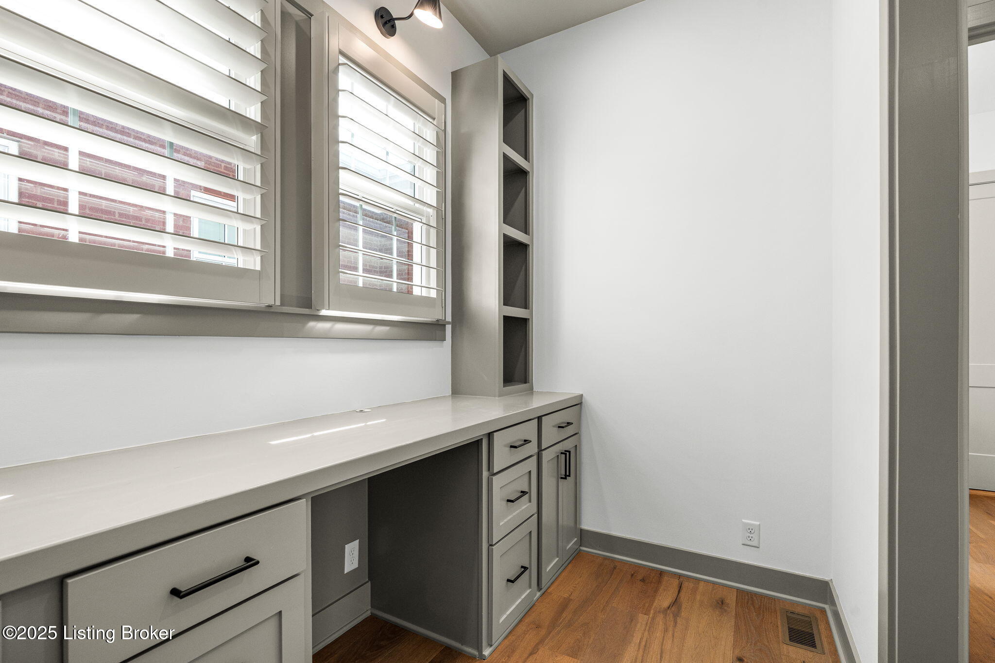 Prospect, Kentucky, 40059, United States, 6 Bedrooms Bedrooms, ,5 BathroomsBathrooms,Residential,Active,1926893